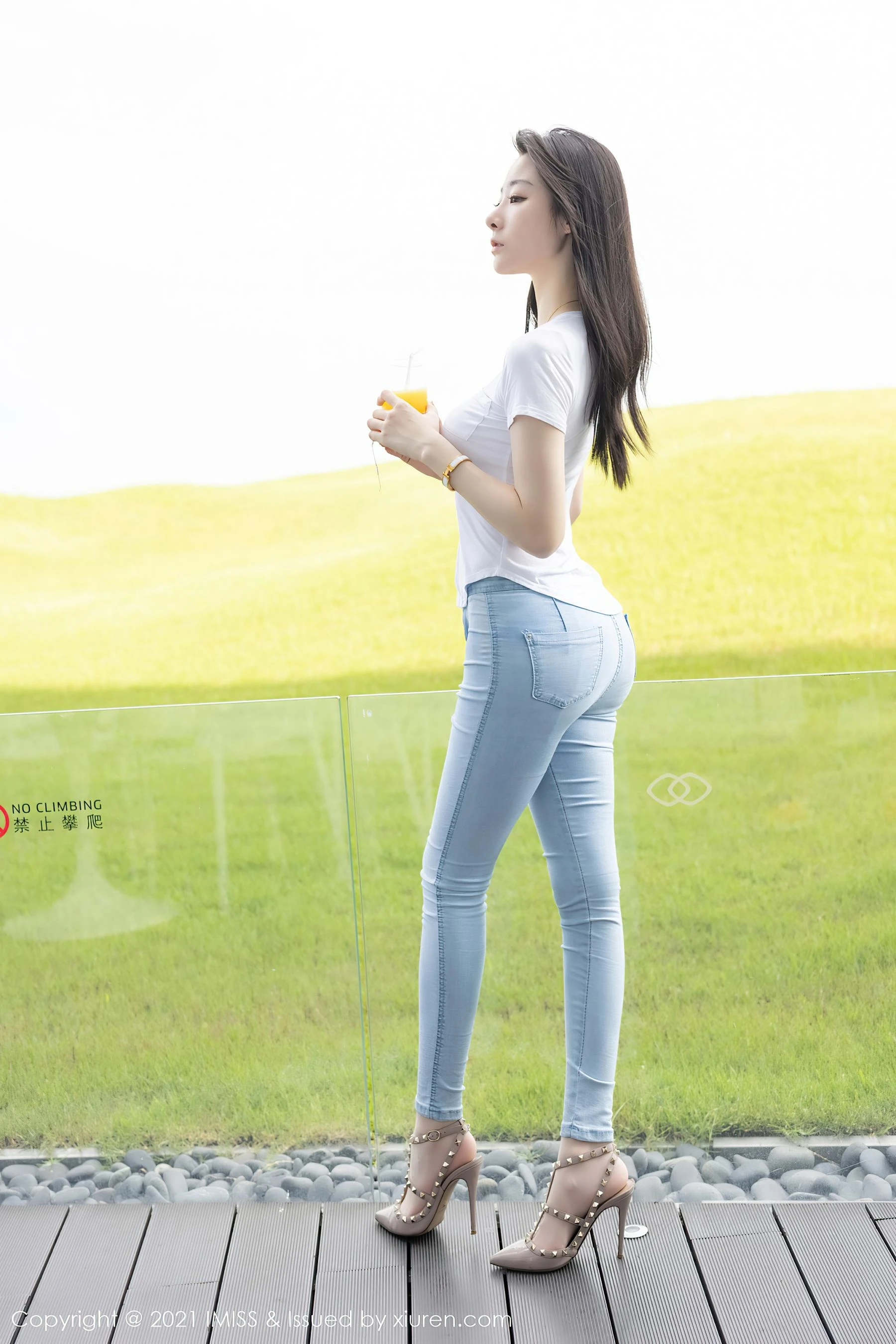 模特清純山景寫真 - 櫻花季靜謐風格展現精選 - 34