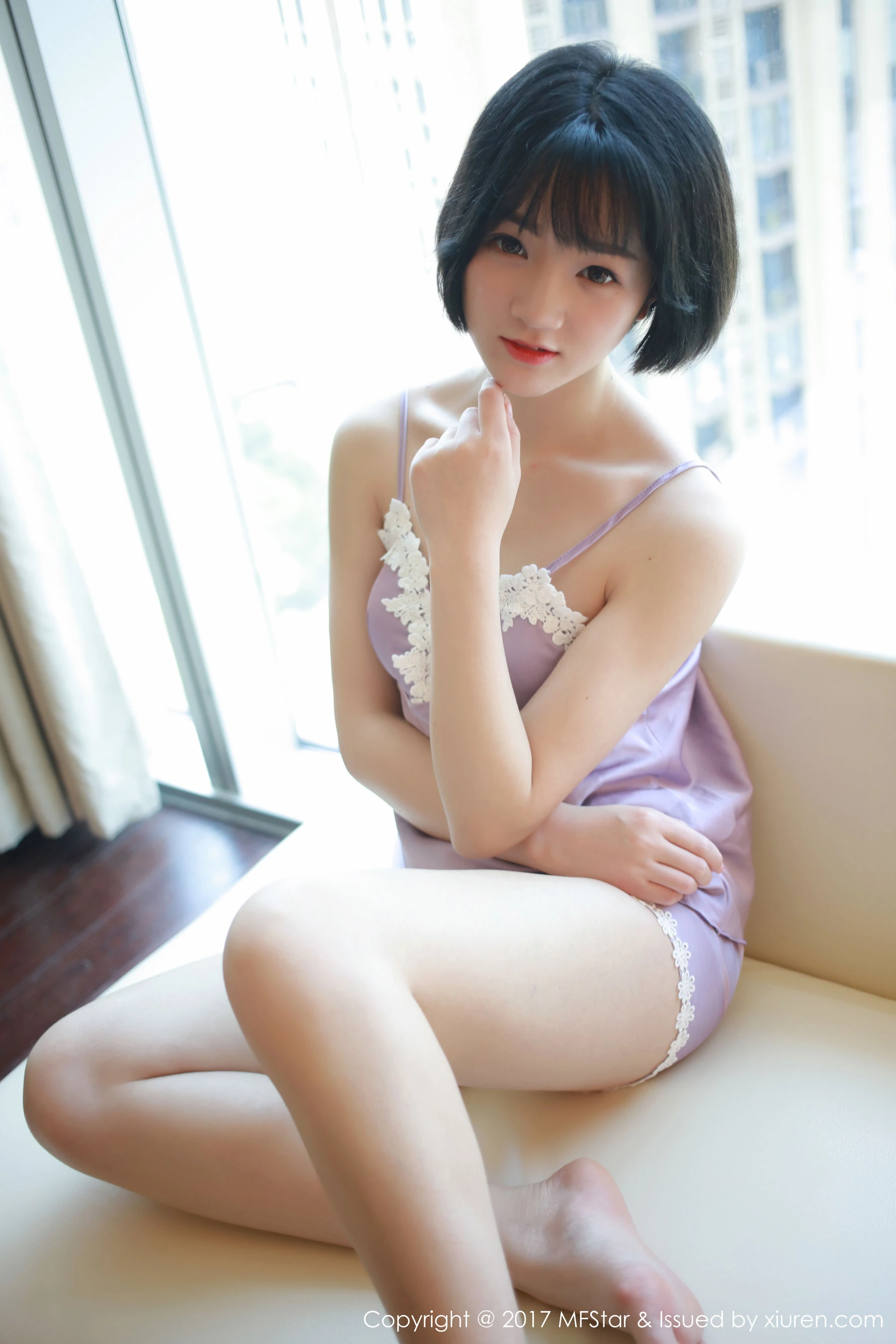 校花清純街拍寫真 - 夏日神秘風格展現珍藏 - 1