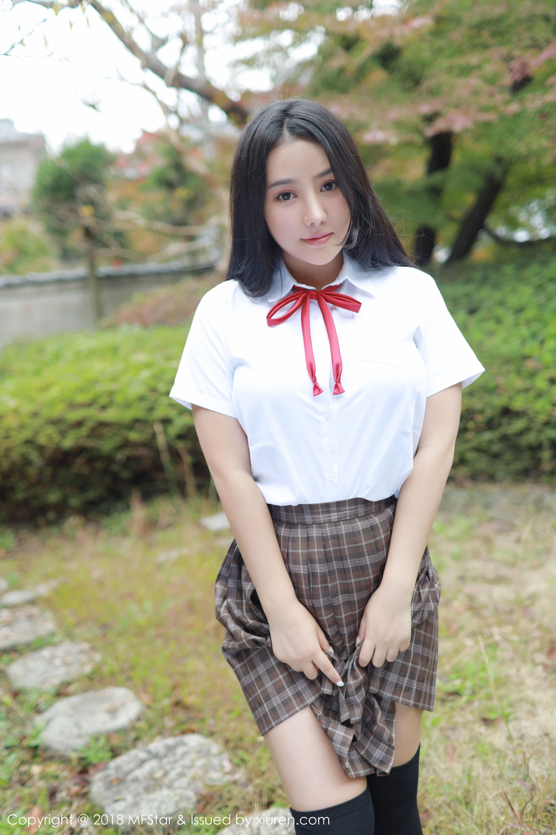 神秘時刻護士街拍寫真 – 夏日清純風採再現獨家 - 1