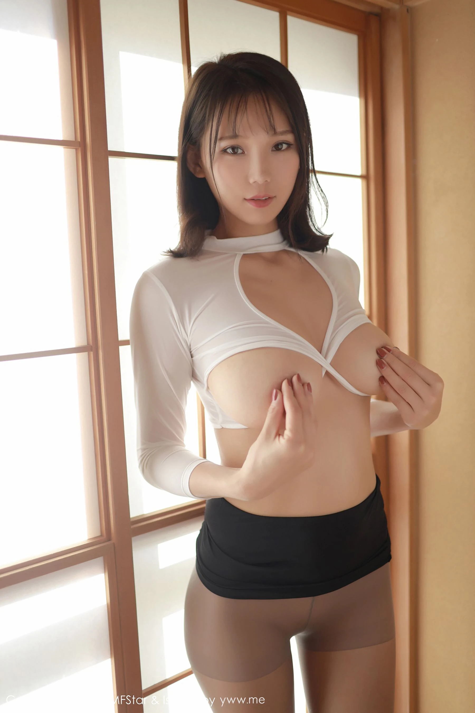 優雅時刻護士自然光寫真 – 春季性感風採再現限量 - 44