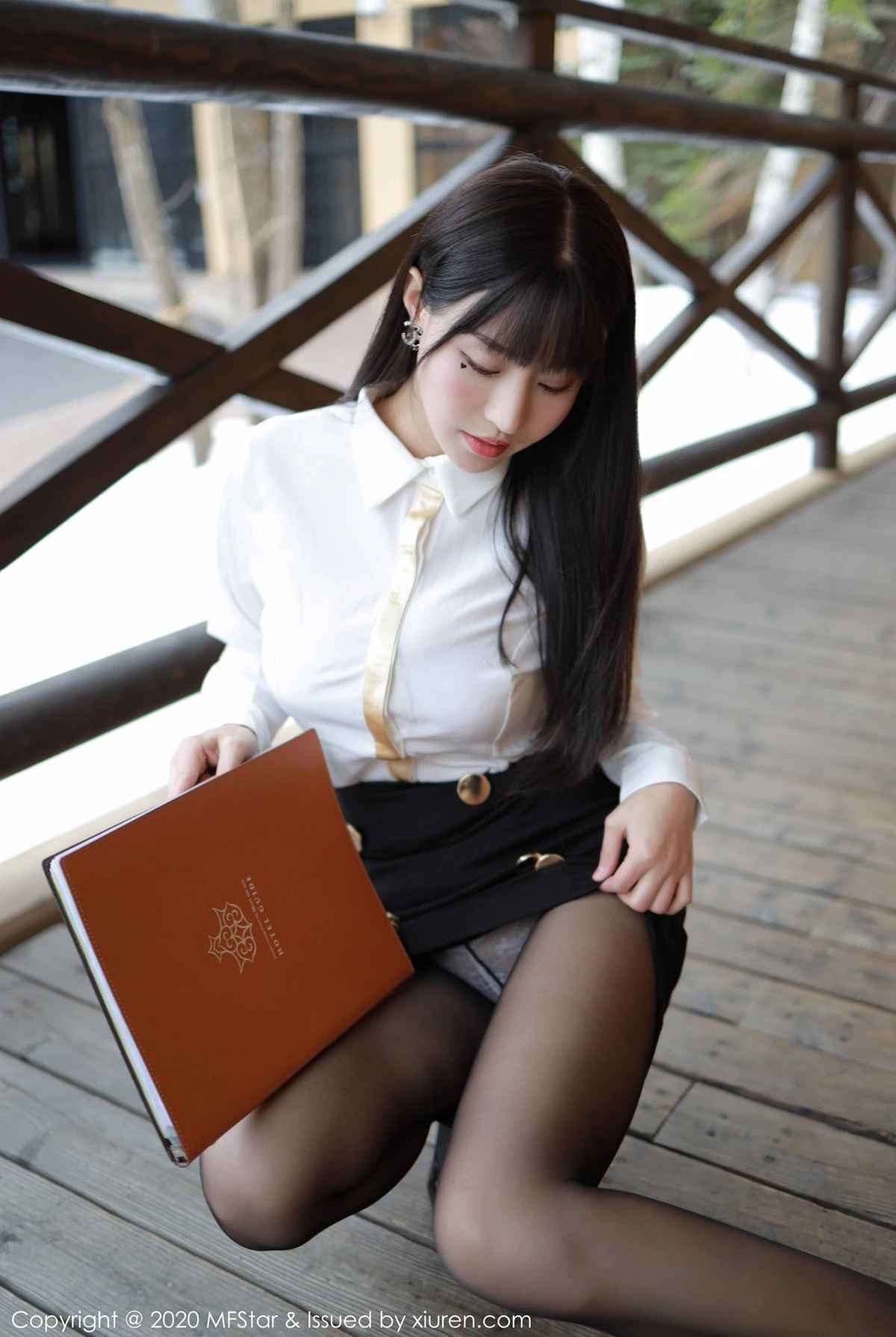 活潑空姐私藏美照 – 苗慄自然光正午獨家呈現珍藏 - 21