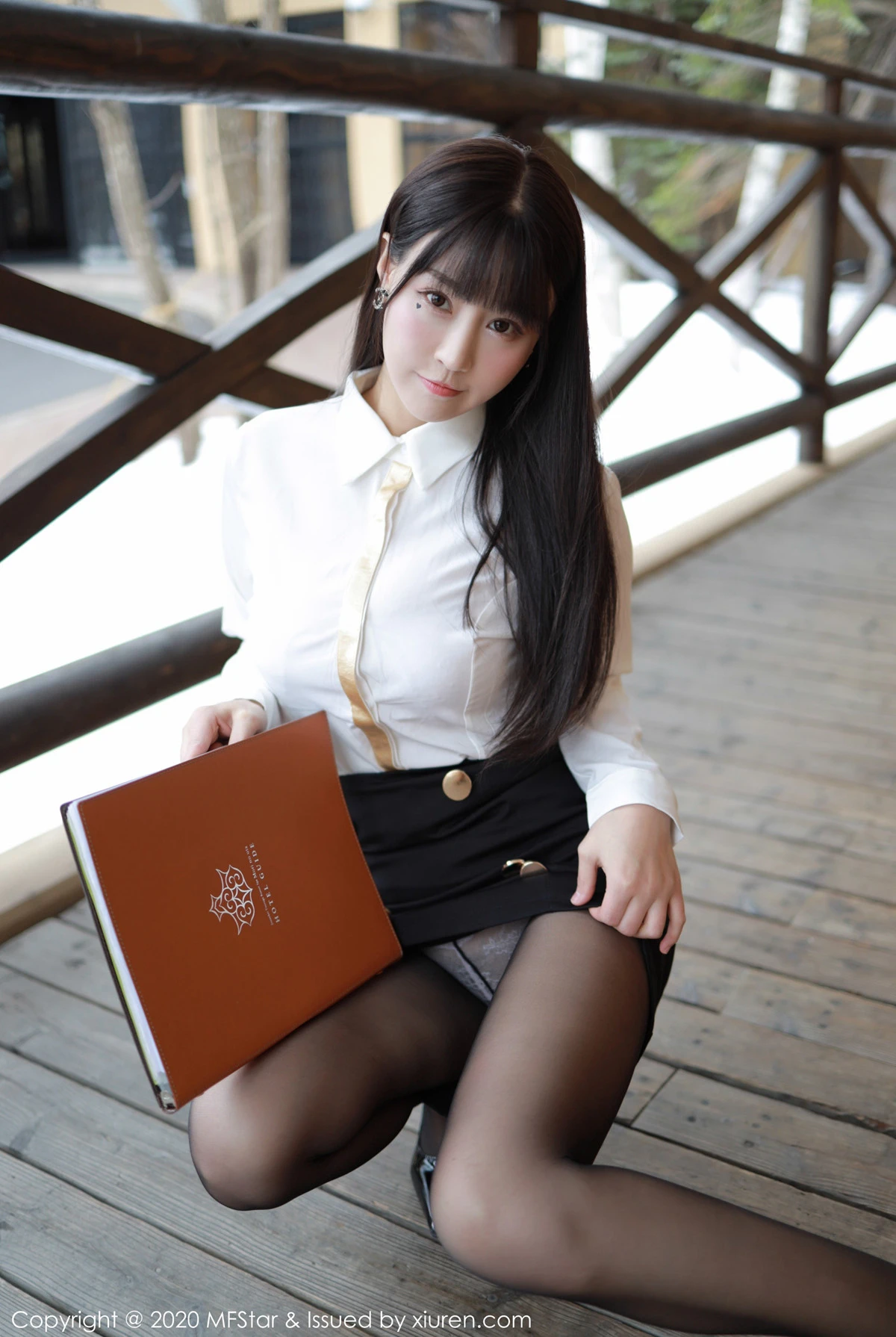 活潑空姐私藏美照 – 苗慄自然光正午獨家呈現珍藏 - 22