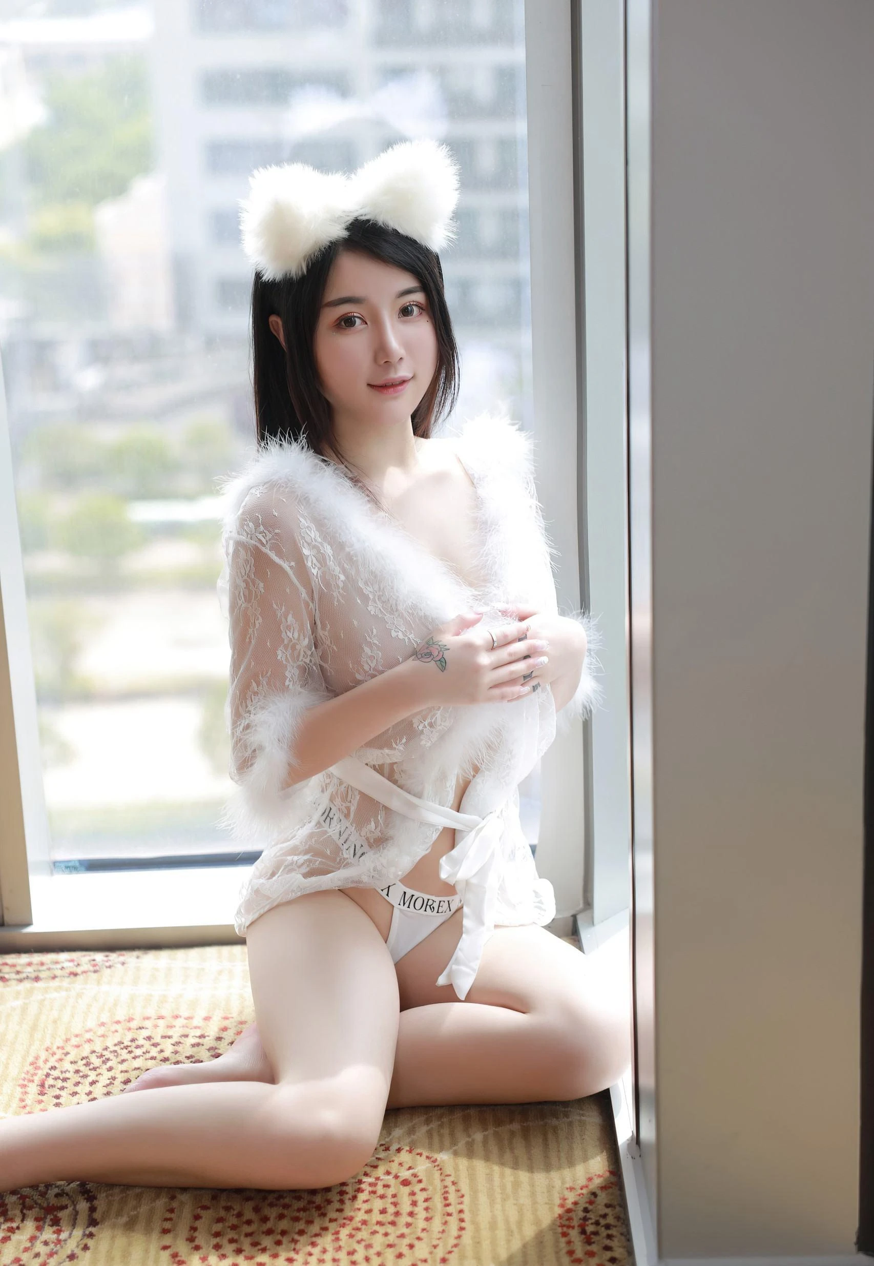 苗慄正午車模美照 – 時尚魅力山景實錄限量 - 41