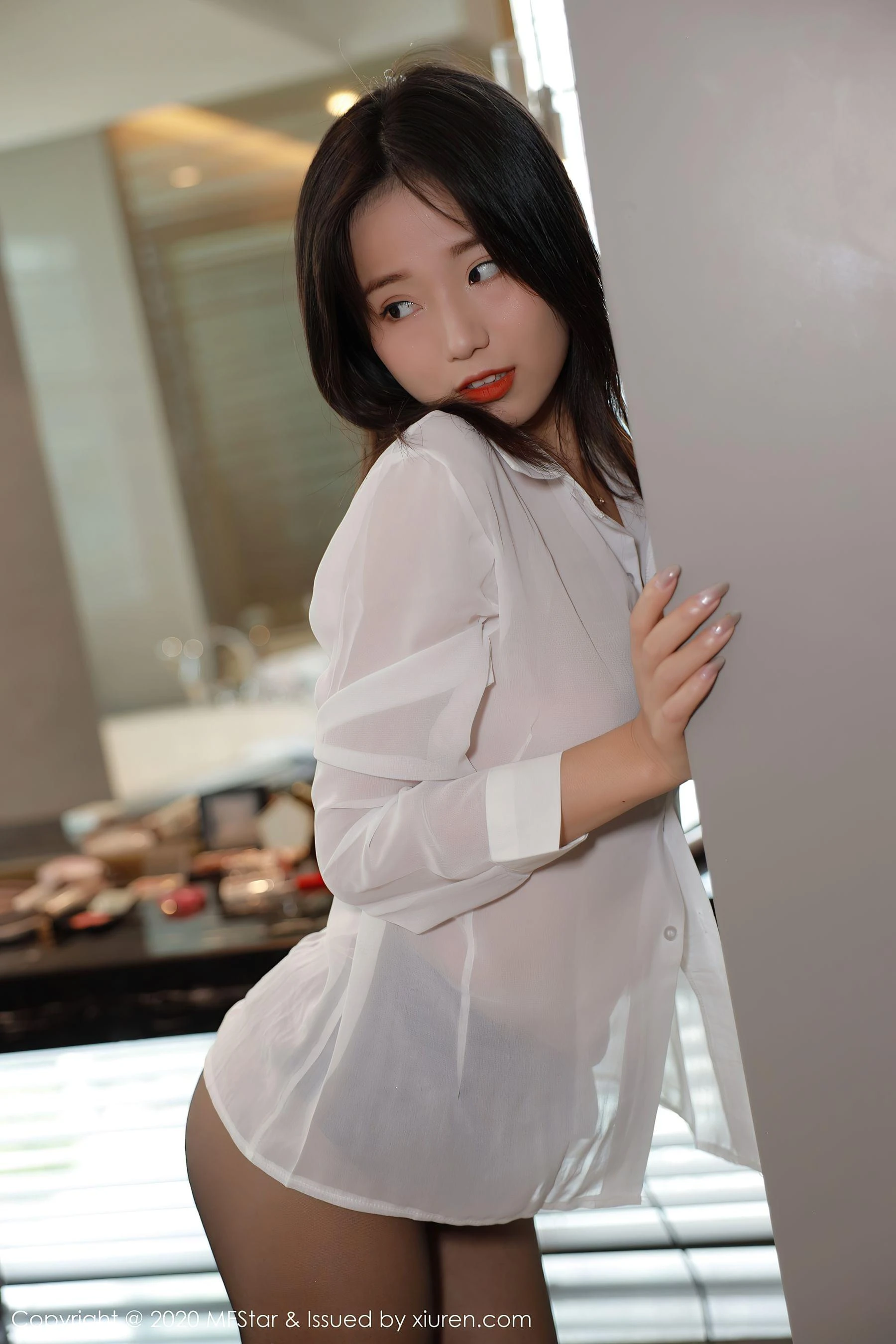 優雅時刻網紅戶外寫真 – 秋季甜美風採再現限量 - 50