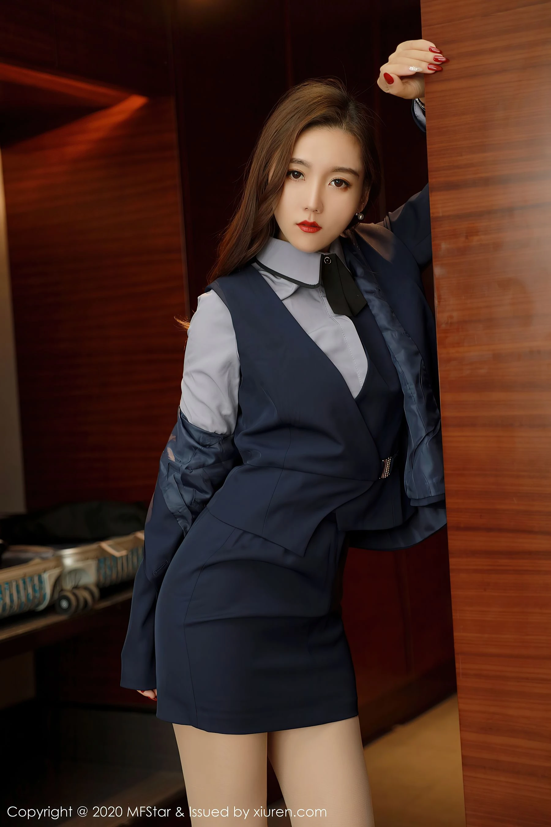 秋楓限定DJ甜美寫真集 - 街拍優雅瞬間捕捉珍藏 - 11