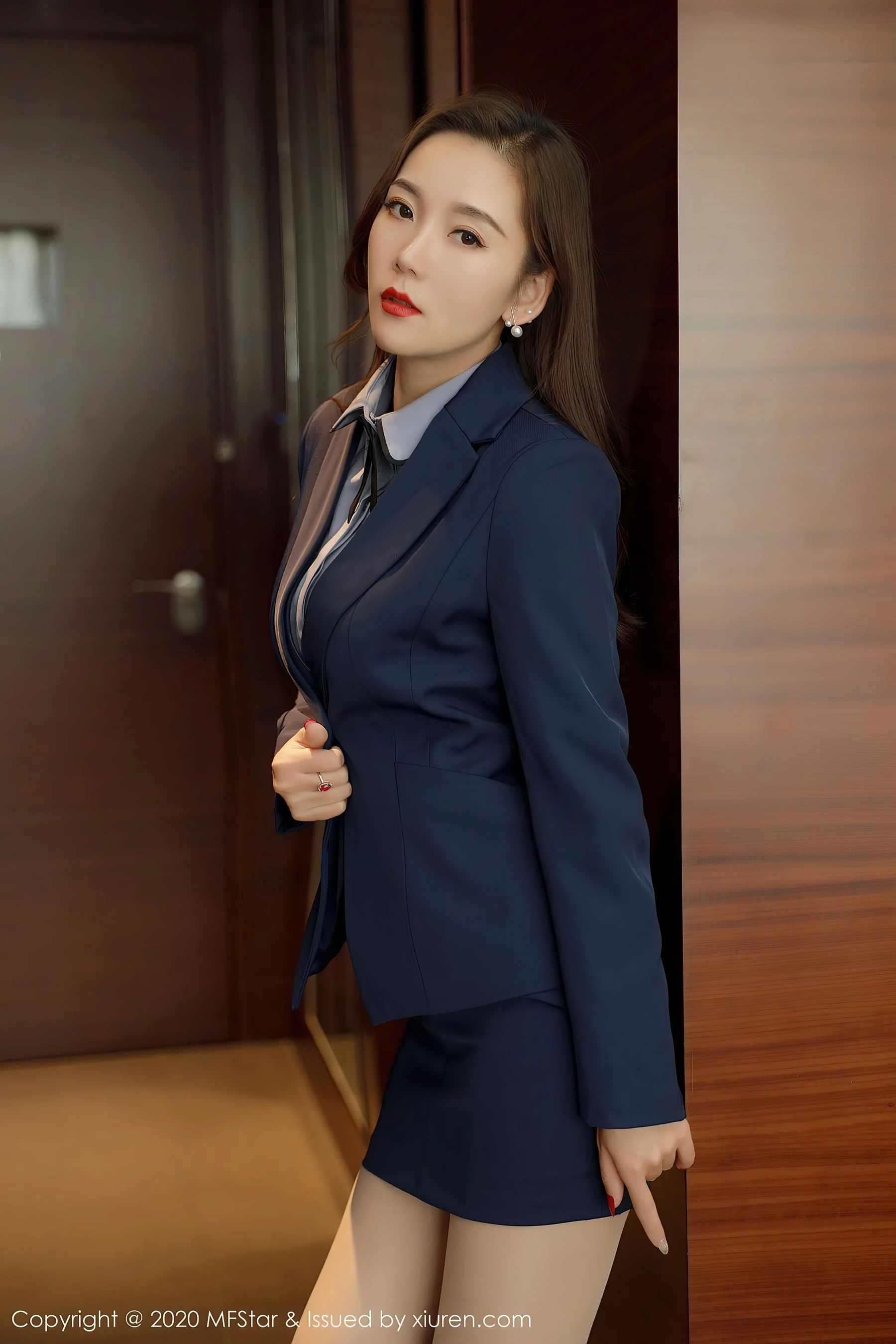 秋楓限定DJ甜美寫真集 - 街拍優雅瞬間捕捉珍藏 - 6