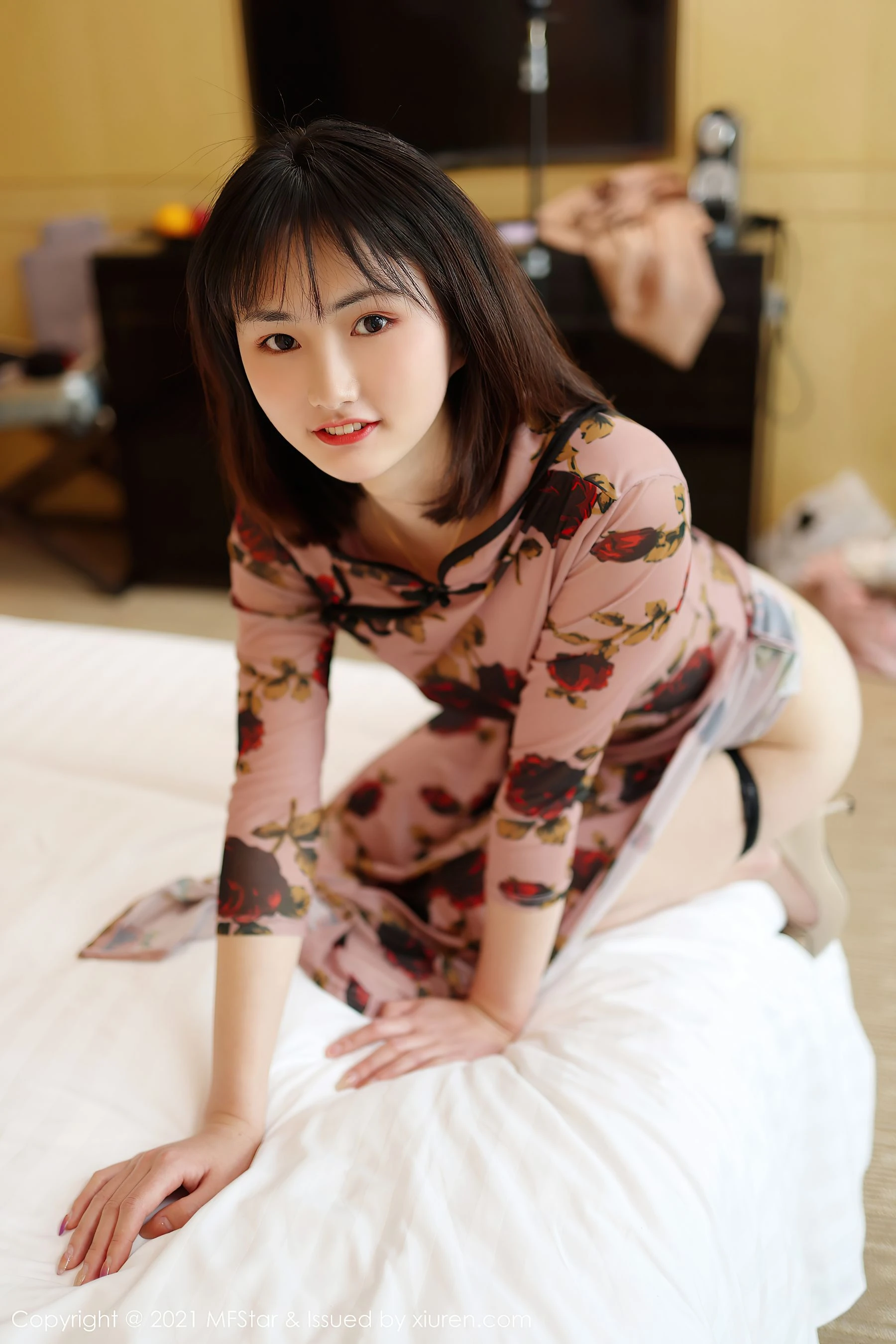 夏日限定校花活潑寫真集 - 攝影棚自信瞬間捕捉珍藏 - 37