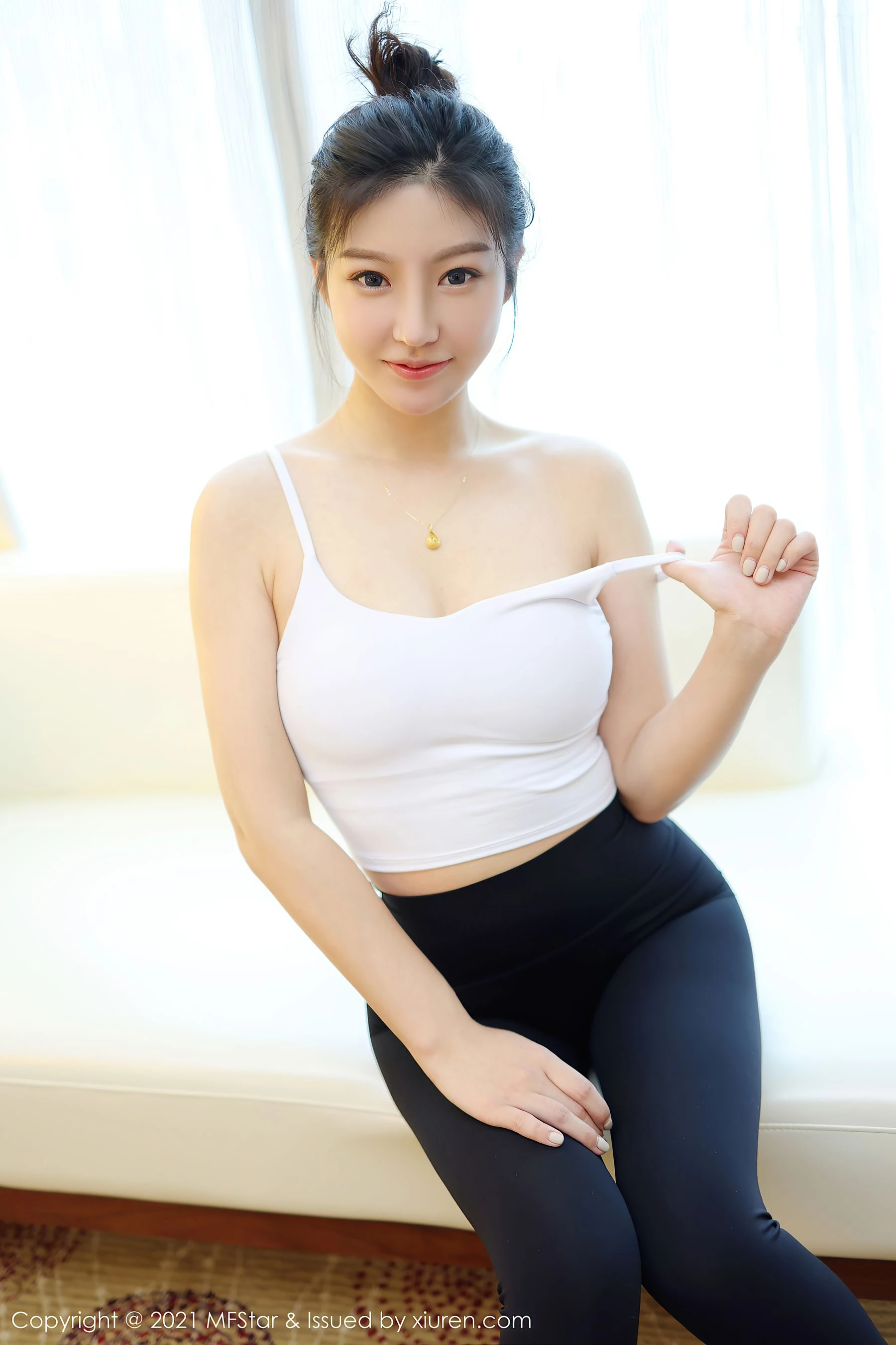 奔放時刻模特寫真館寫真 – 晴日性感風採再現珍藏 - 3