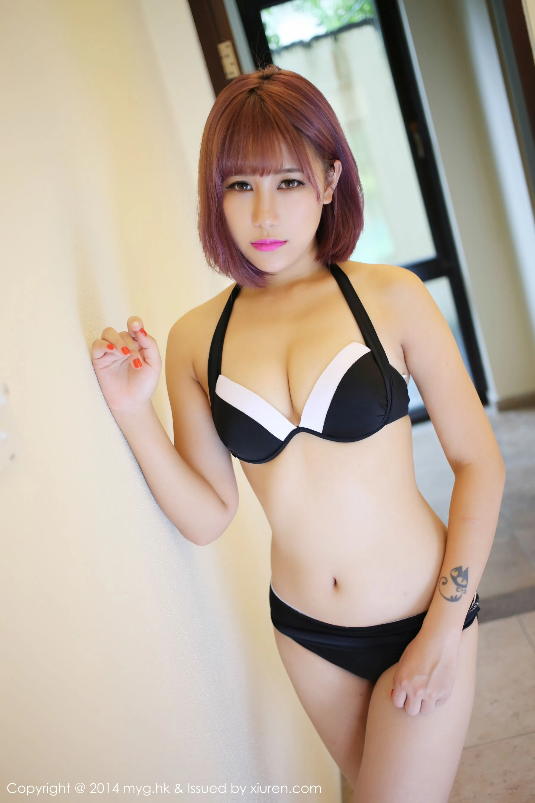 夏季限定模特活潑寫真集 - 自然光浪漫瞬間捕捉珍藏 - 9