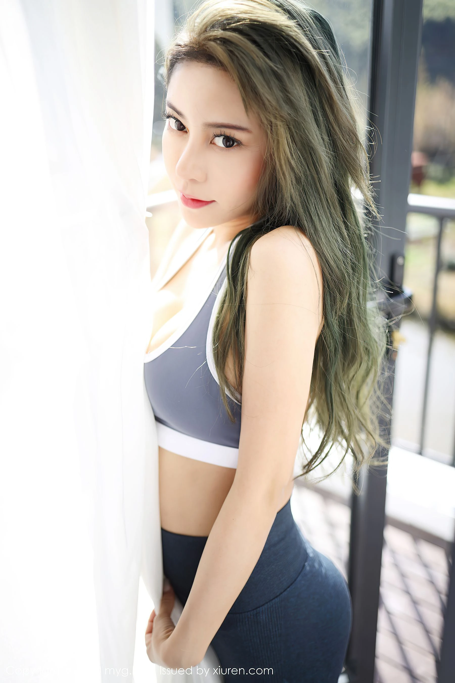 苗慄全日車模美照 – 知性魅力海邊實錄典藏 - 14