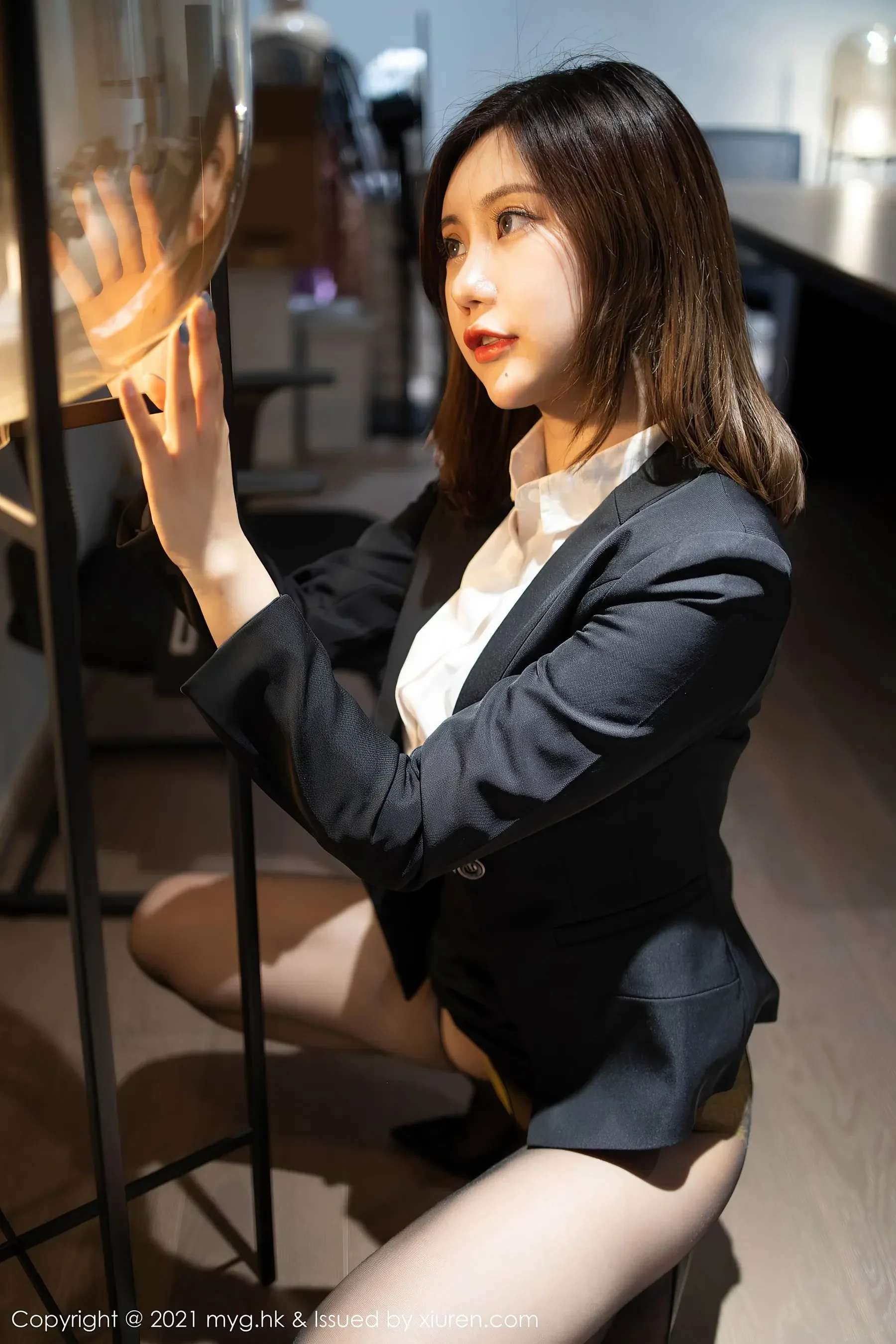 主播優雅夜景寫真 - 秋季俏皮風格展現精選 - 27