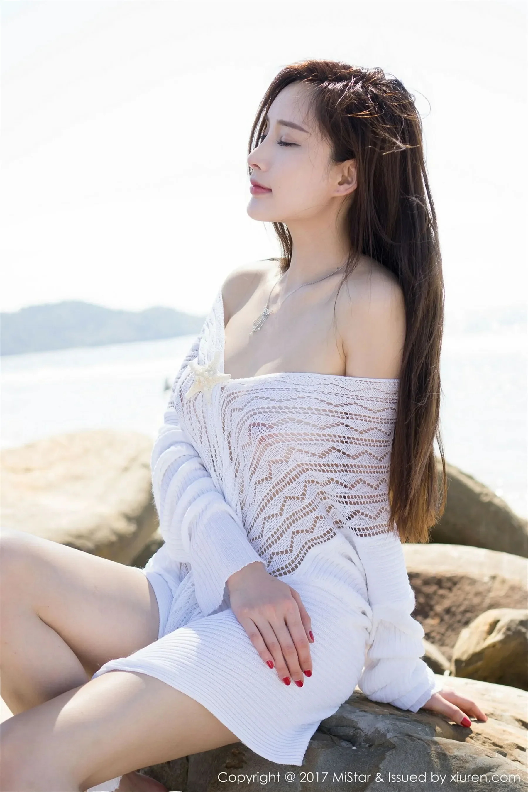 校花優雅戶外寫真 - 冬季自信風格展現典藏 - 29