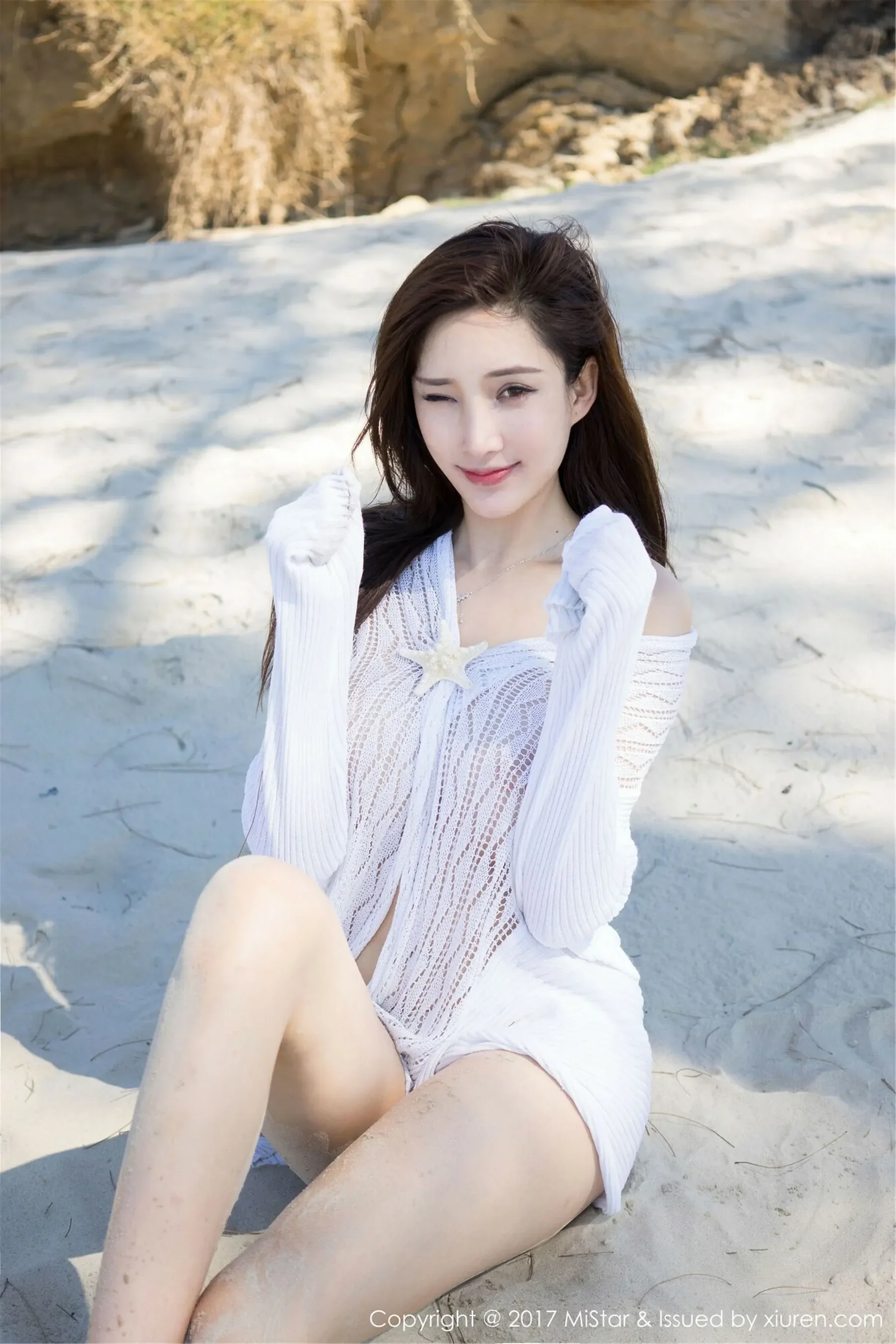 校花優雅戶外寫真 - 冬季自信風格展現典藏 - 33