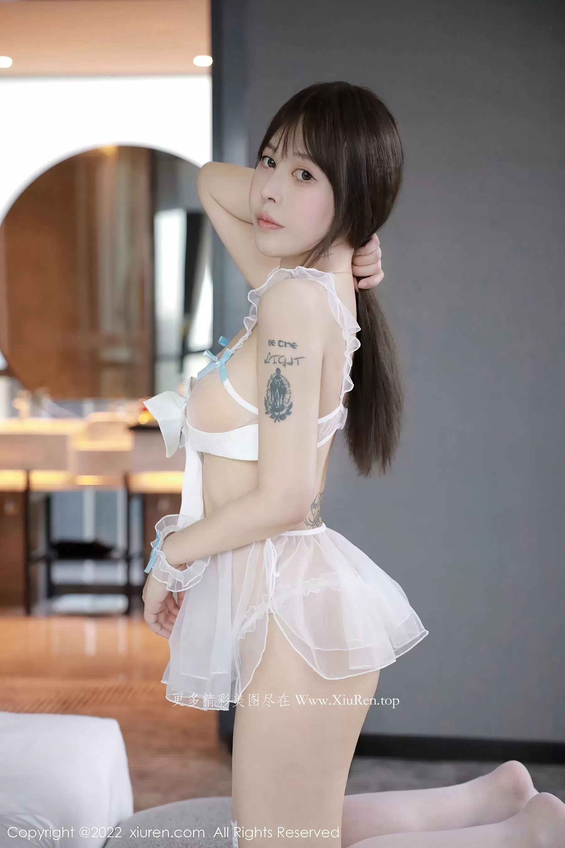 空姐甜美室內寫真 - 秋季俏皮風格展現獨家 - 1