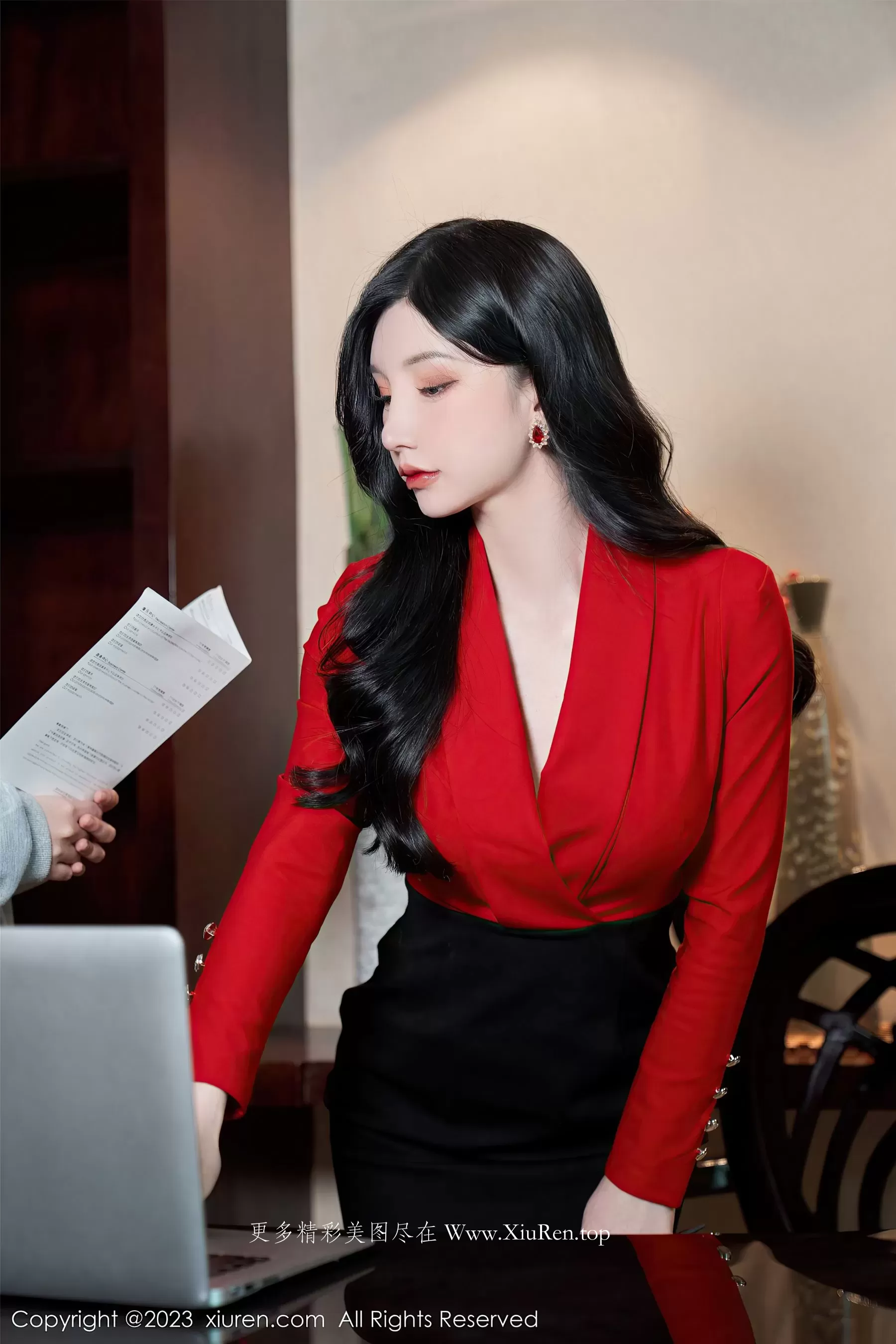 俏皮時刻嫩模室內寫真 – 秋楓知性風採再現珍藏 - 75