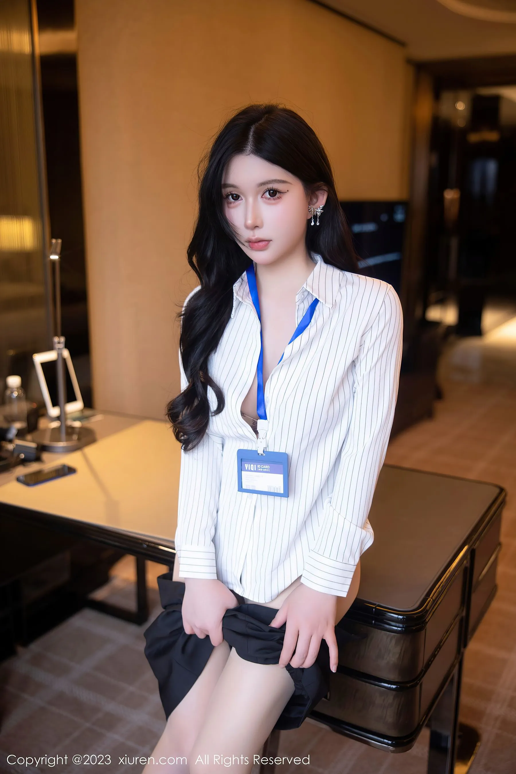 苗慄凌晨空姐美照 – 知性魅力攝影棚實錄珍藏 - 5