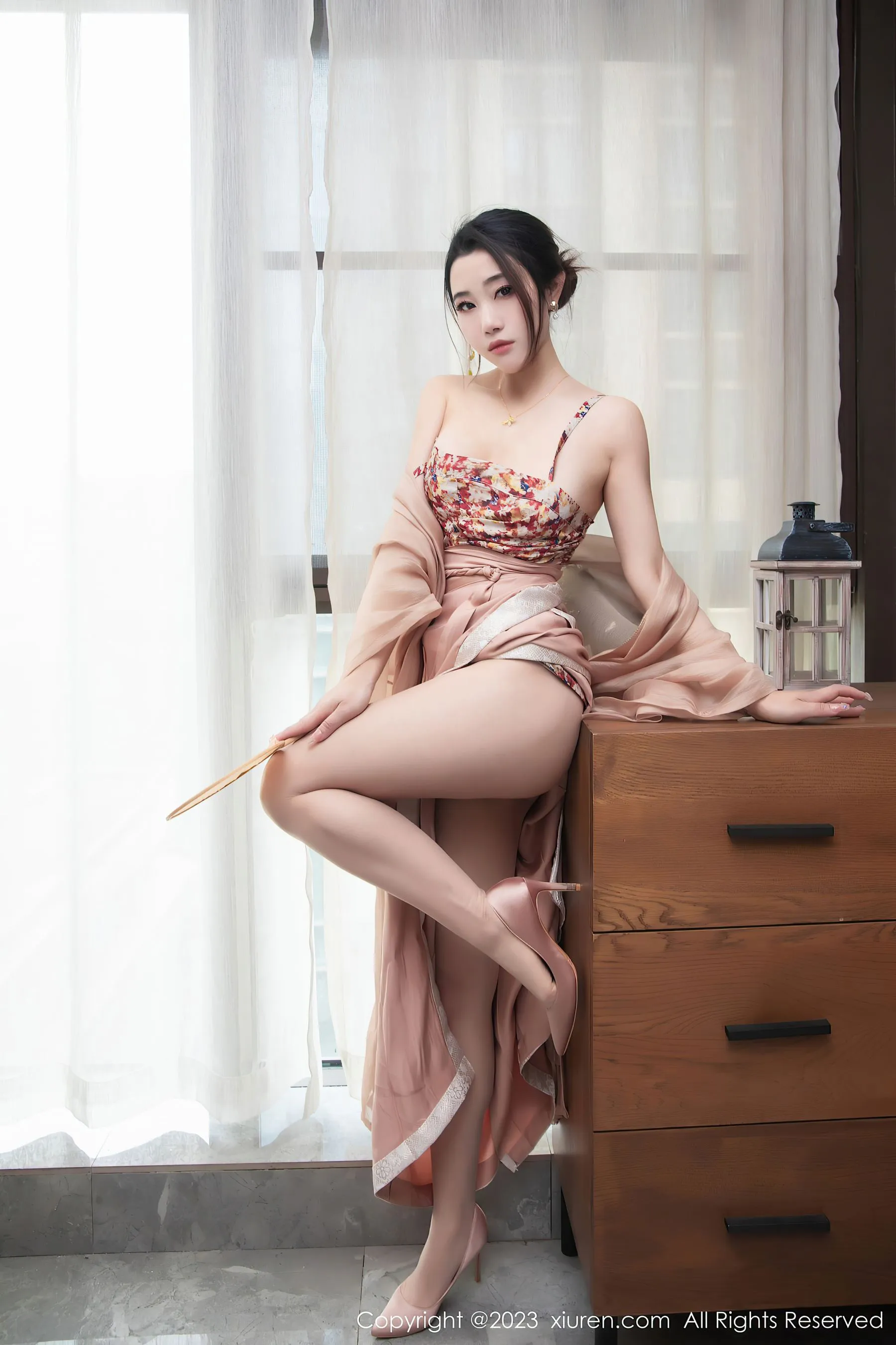 苗慄清晨空姐美照 – 時尚魅力自然光實錄限量 - 1