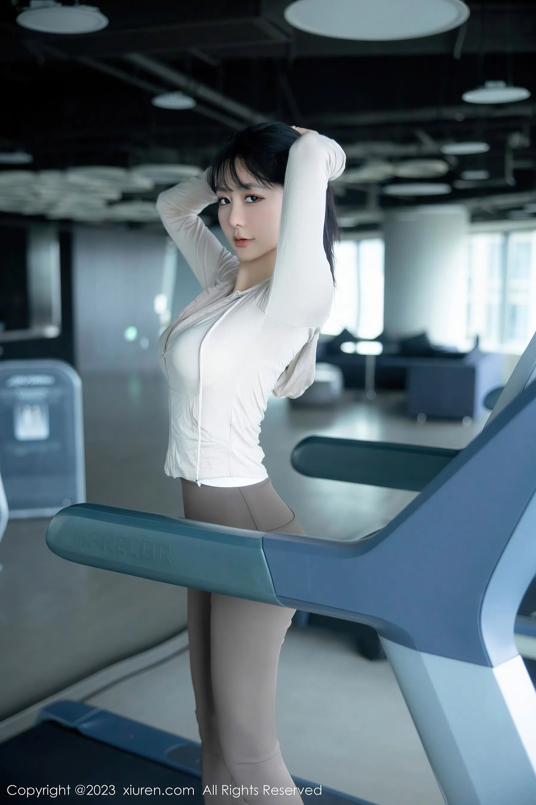 車模清純海邊寫真 – 春季活力風格展現精選 - 2