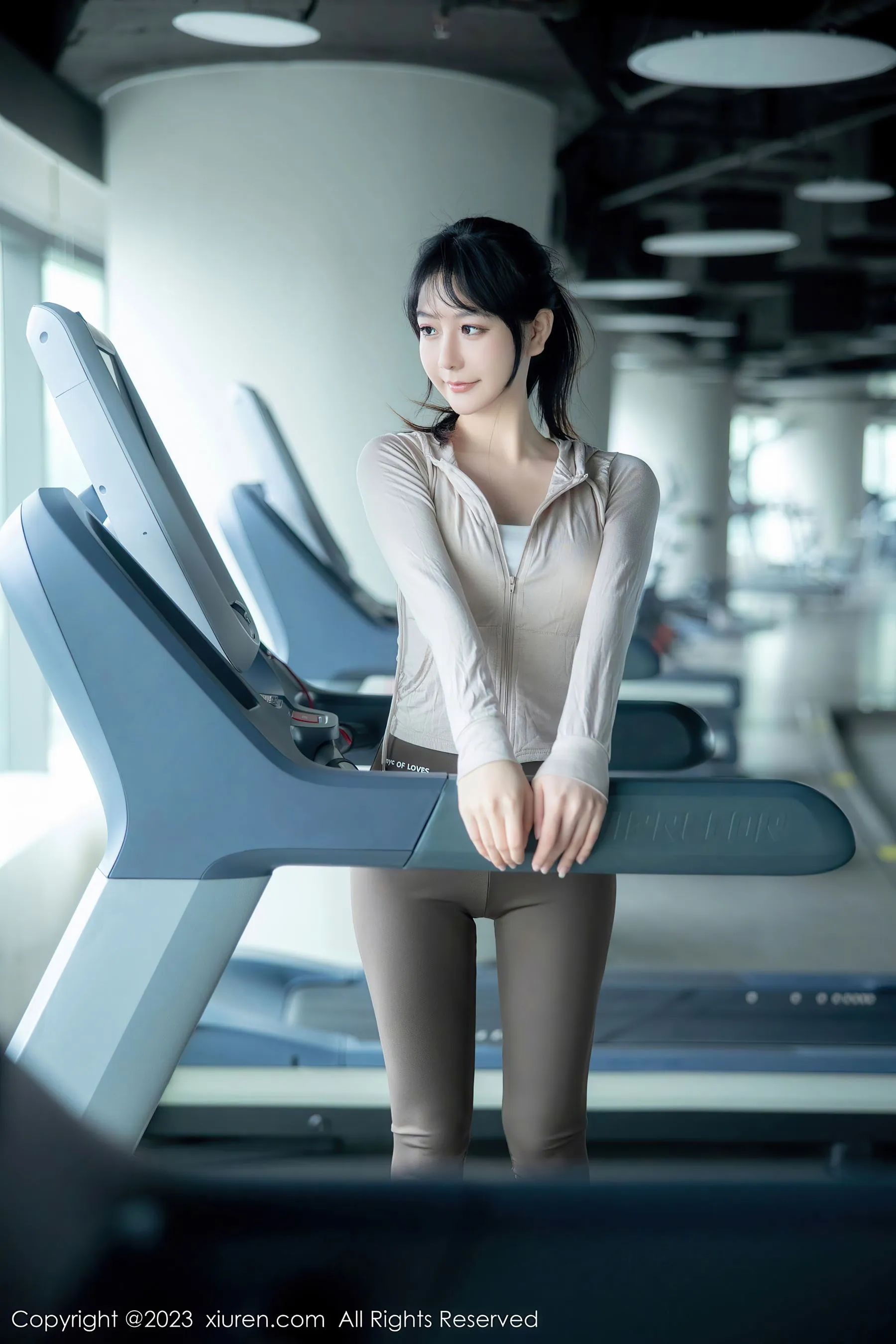 車模清純海邊寫真 – 春季活力風格展現精選 - 7