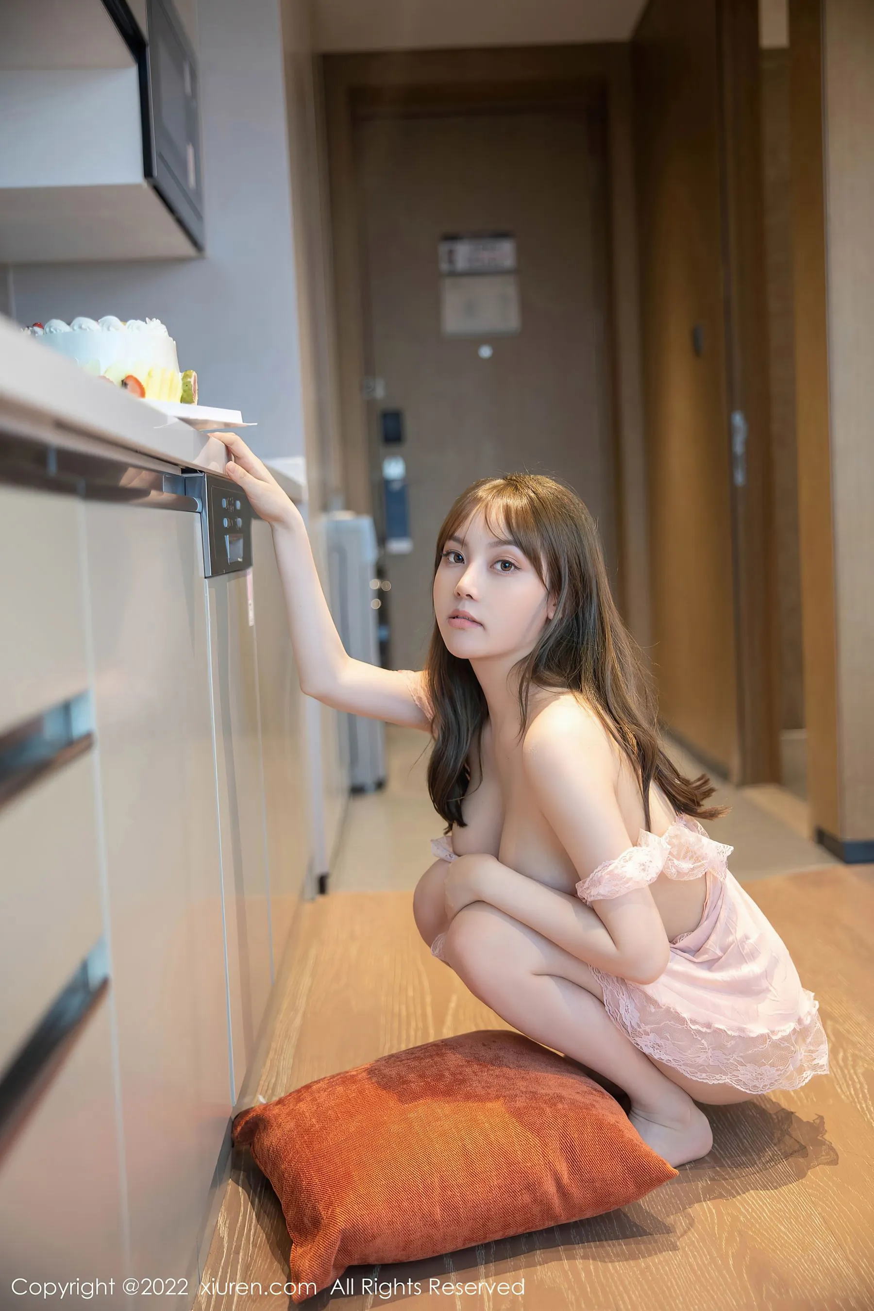 主播優雅海邊寫真 – 夏日自信風格展現珍藏 - 27
