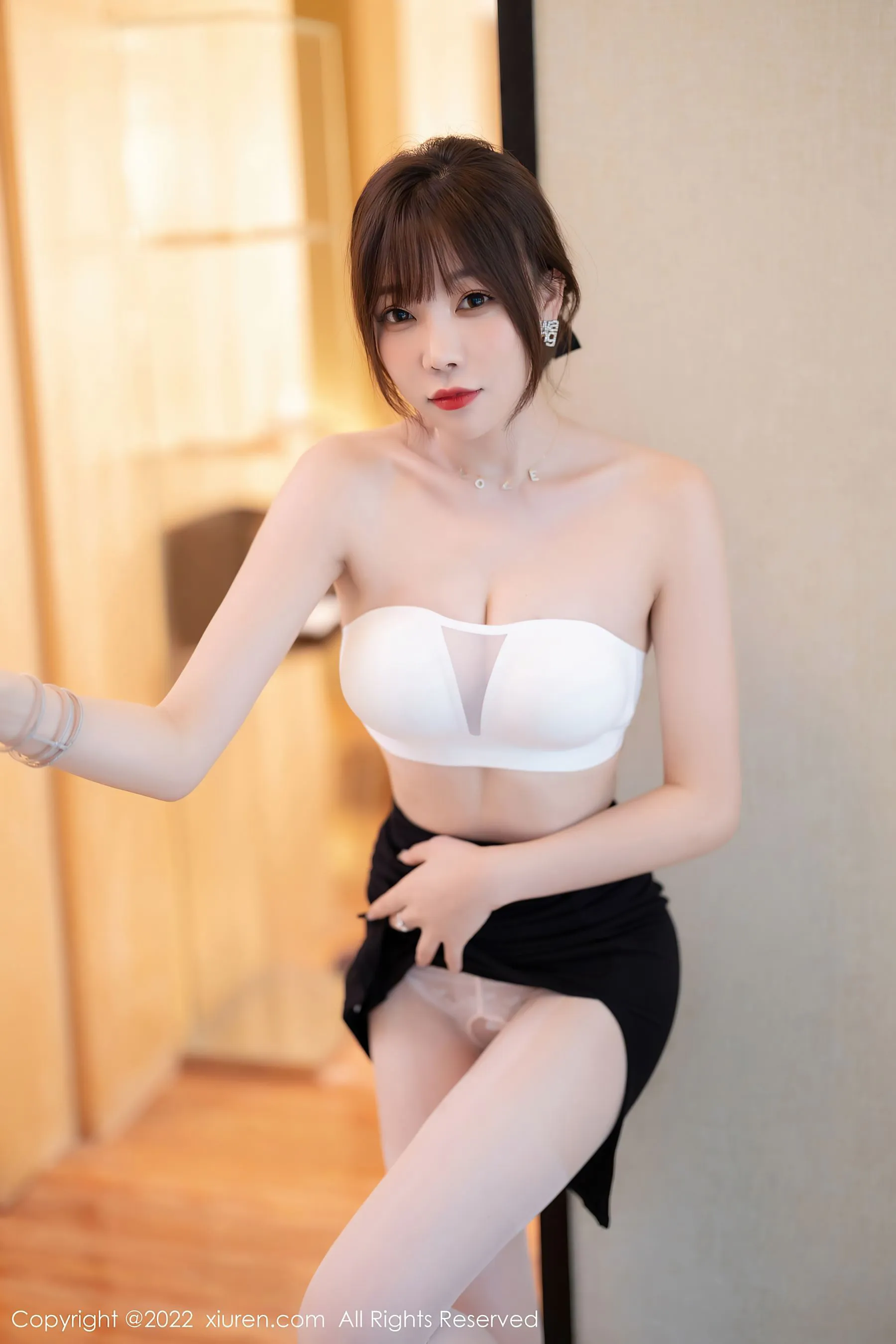 苗慄深夜車模美照 – 高貴魅力戶外實錄典藏 - 36