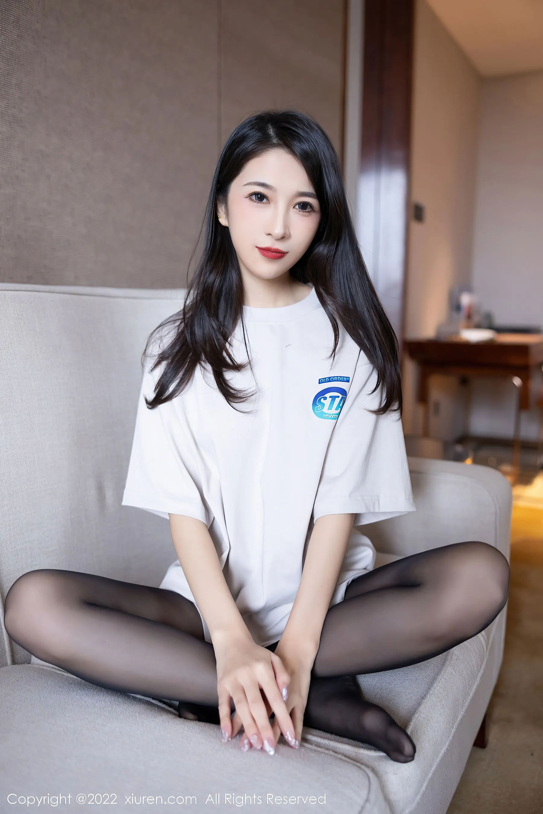 嫩模優雅街拍寫真 – 秋楓靜謐風格展現珍藏 - 63