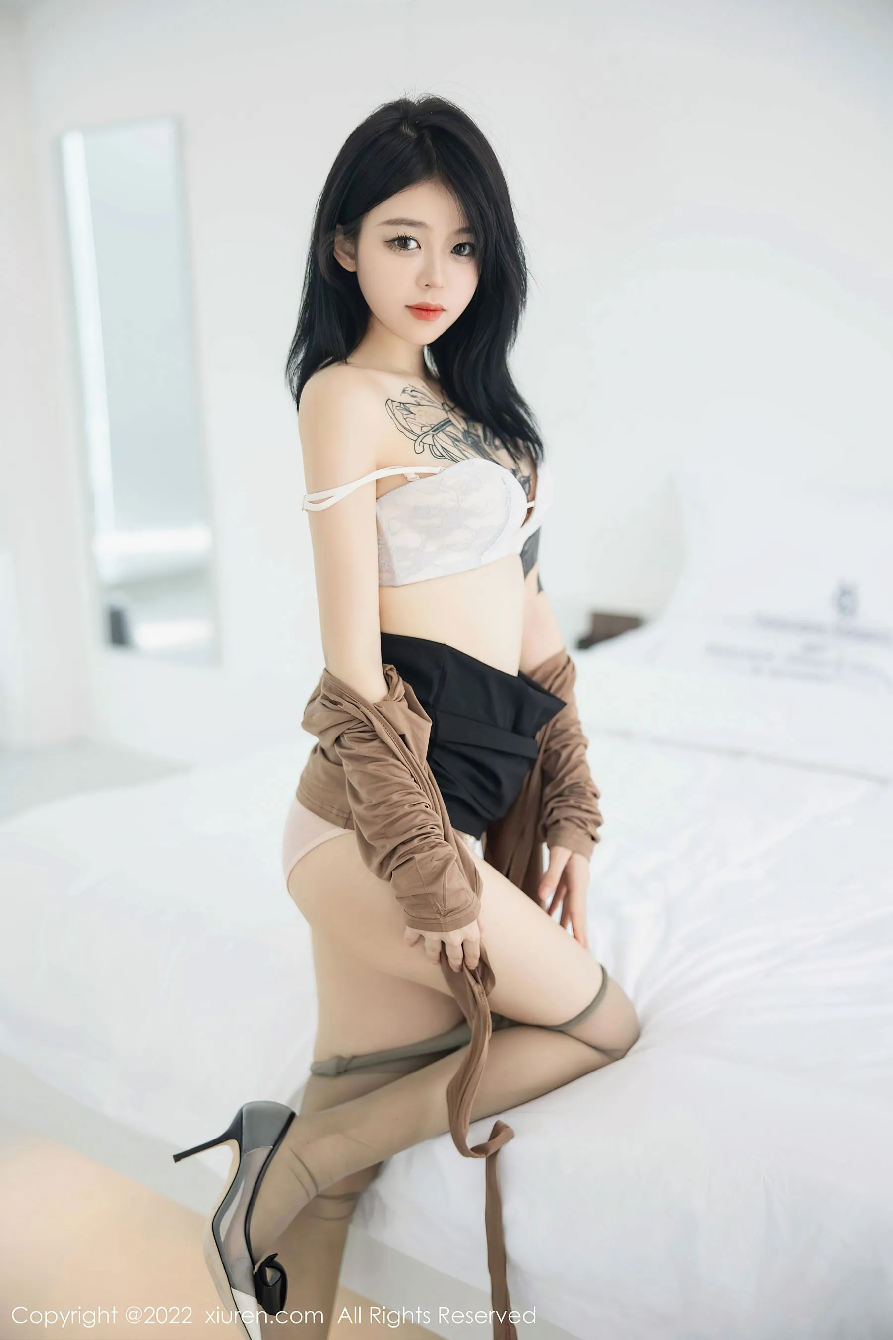 模特火辣室內寫真 – 夏日活力風格展現精選 - 23