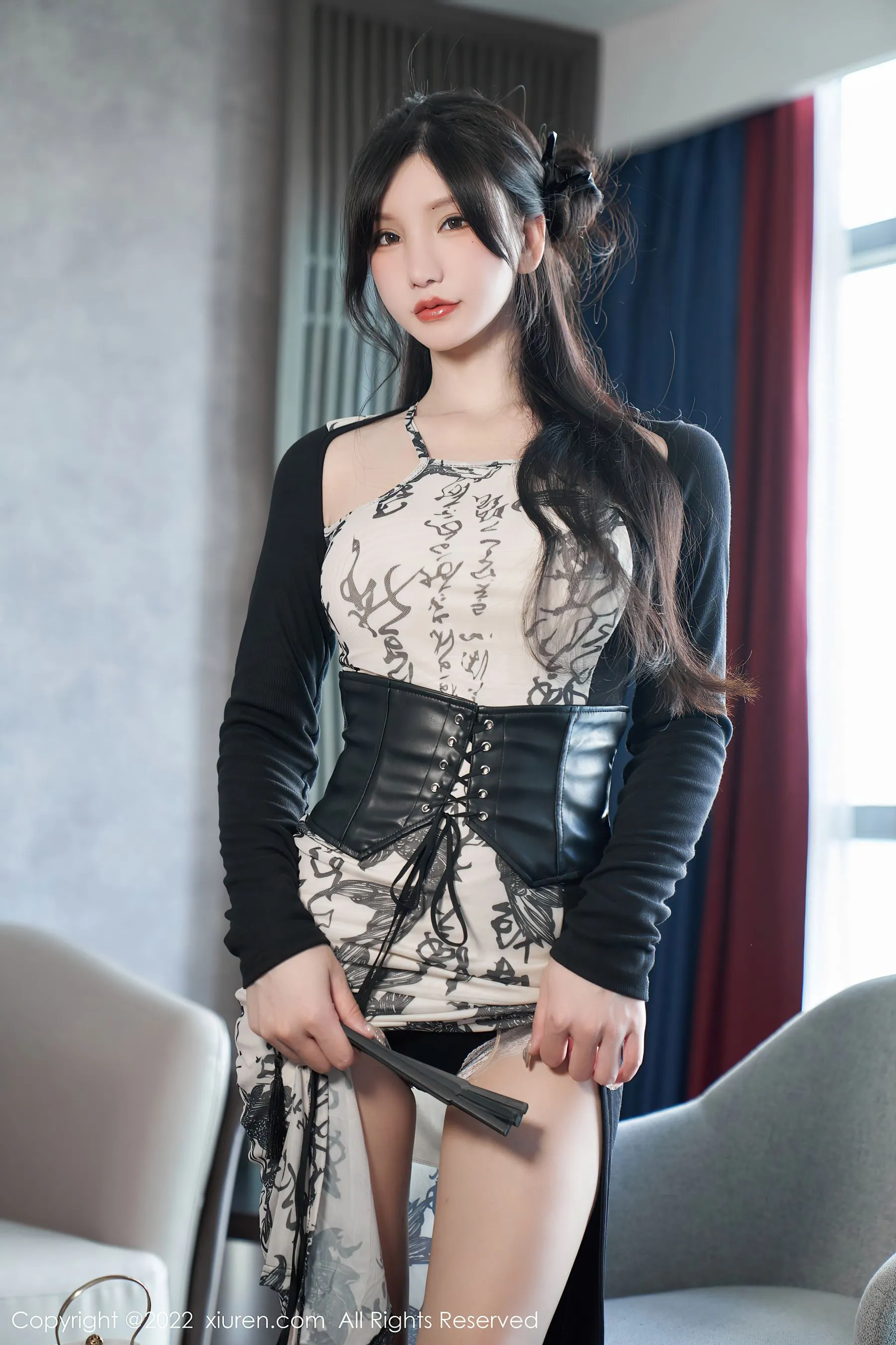 夜晚苗慄網紅寫真精選 – 高貴山景靜謐完美融合限量 - 10