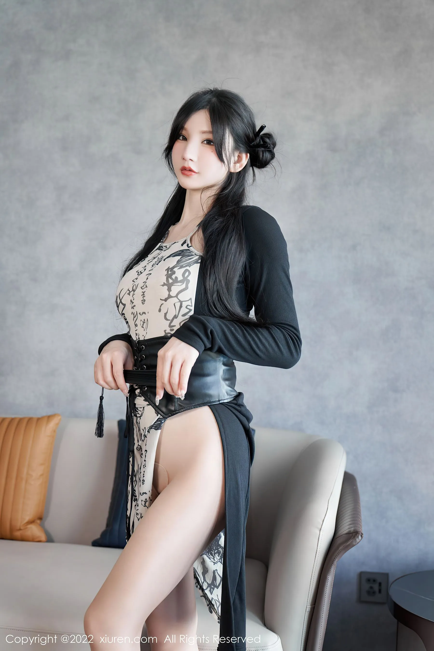 夜晚苗慄網紅寫真精選 – 高貴山景靜謐完美融合限量 - 40