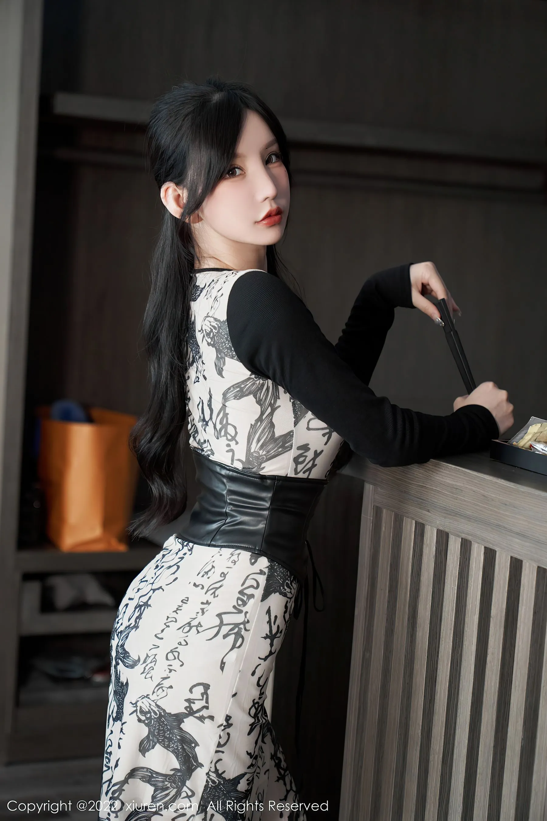 夜晚苗慄網紅寫真精選 – 高貴山景靜謐完美融合限量 - 79