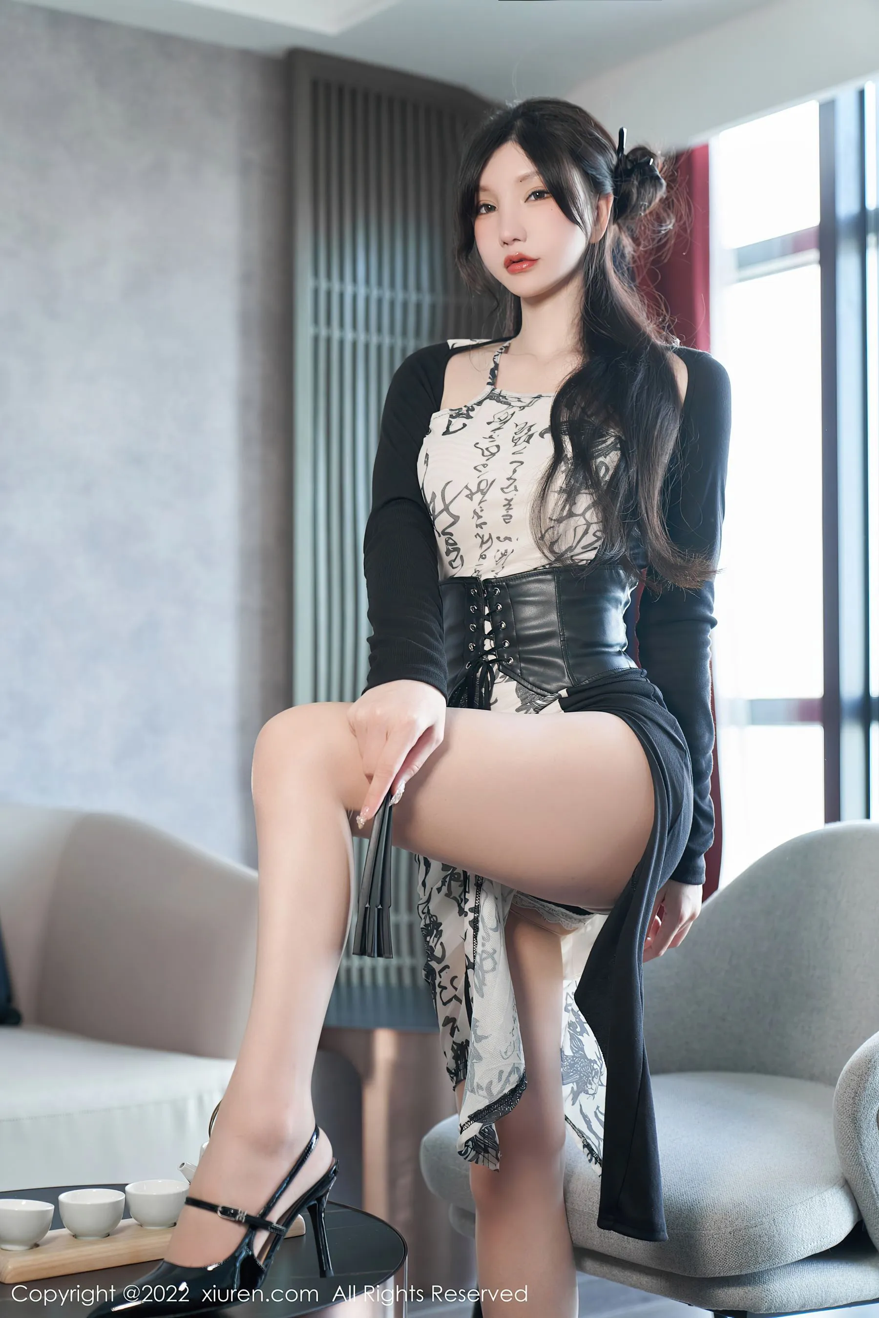 夜晚苗慄網紅寫真精選 – 高貴山景靜謐完美融合限量 - 8