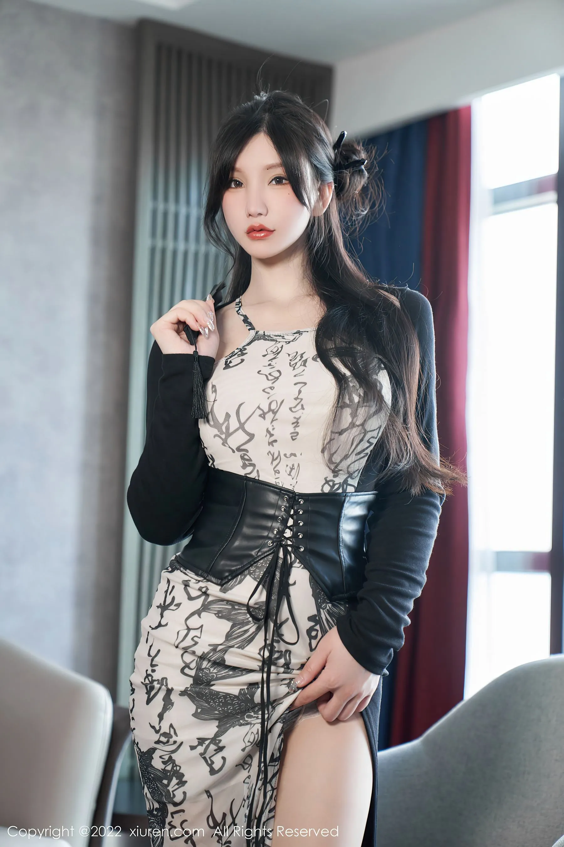 夜晚苗慄網紅寫真精選 – 高貴山景靜謐完美融合限量 - 9