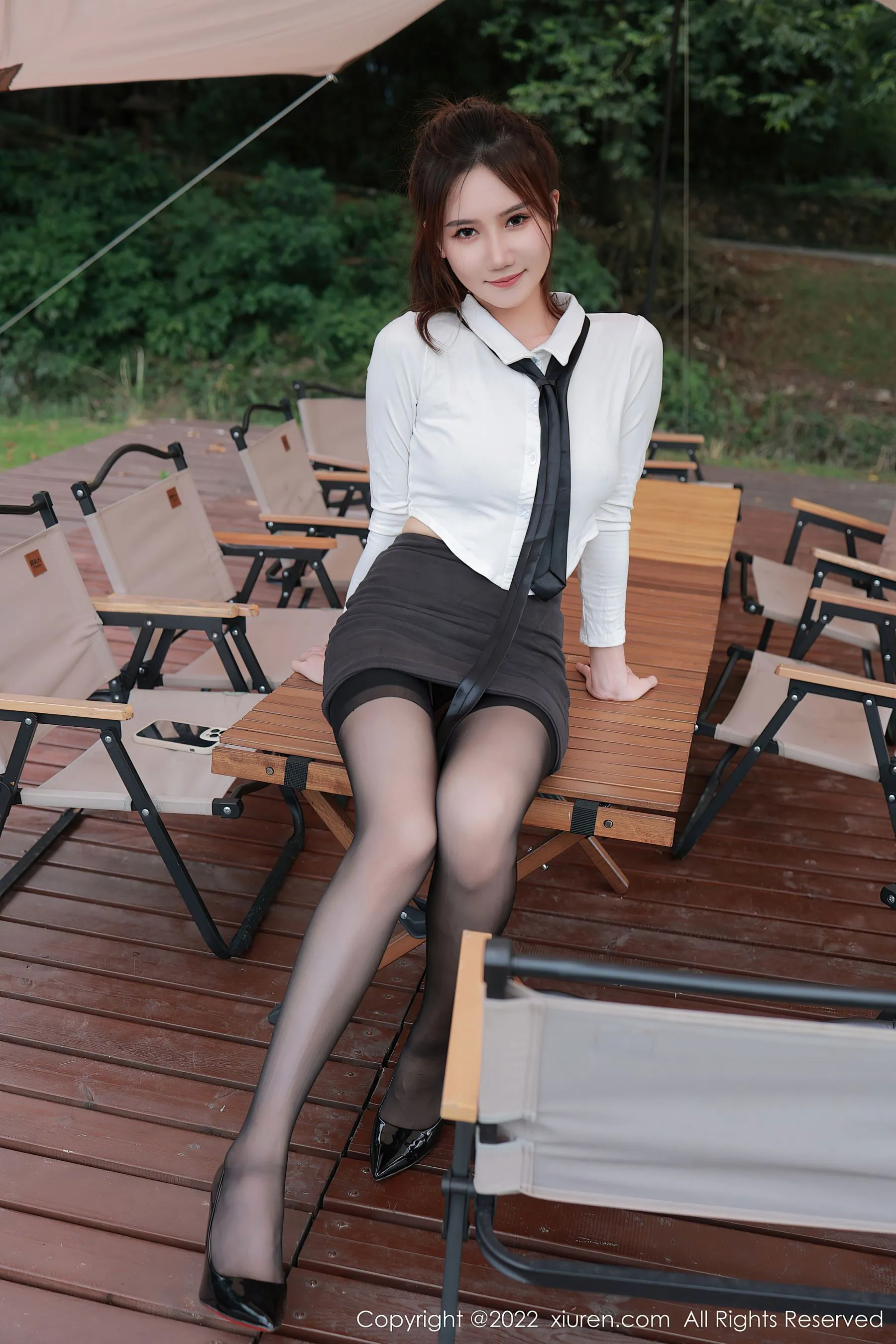 俏皮時刻模特自然光寫真 – 雨季甜美風採再現典藏 - 1