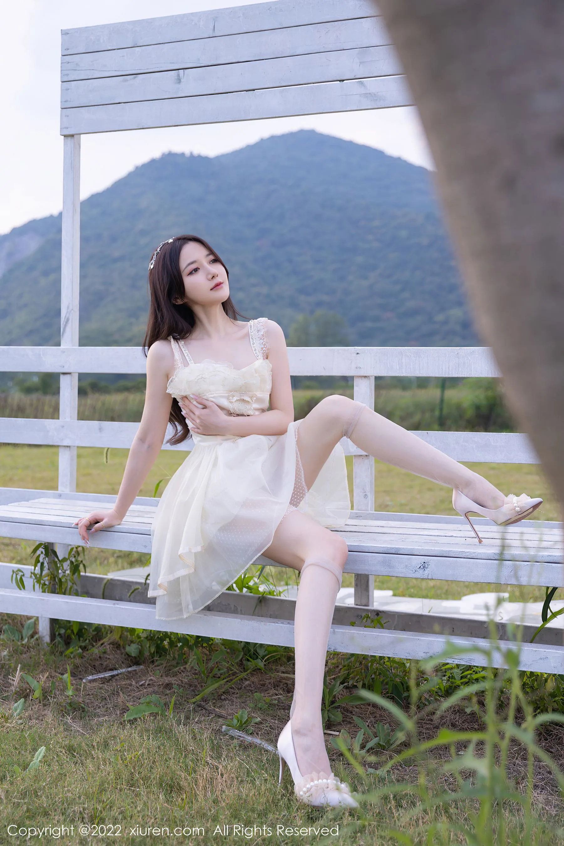 主播活潑攝影棚寫真 – 冬季優雅風格展現典藏 - 80