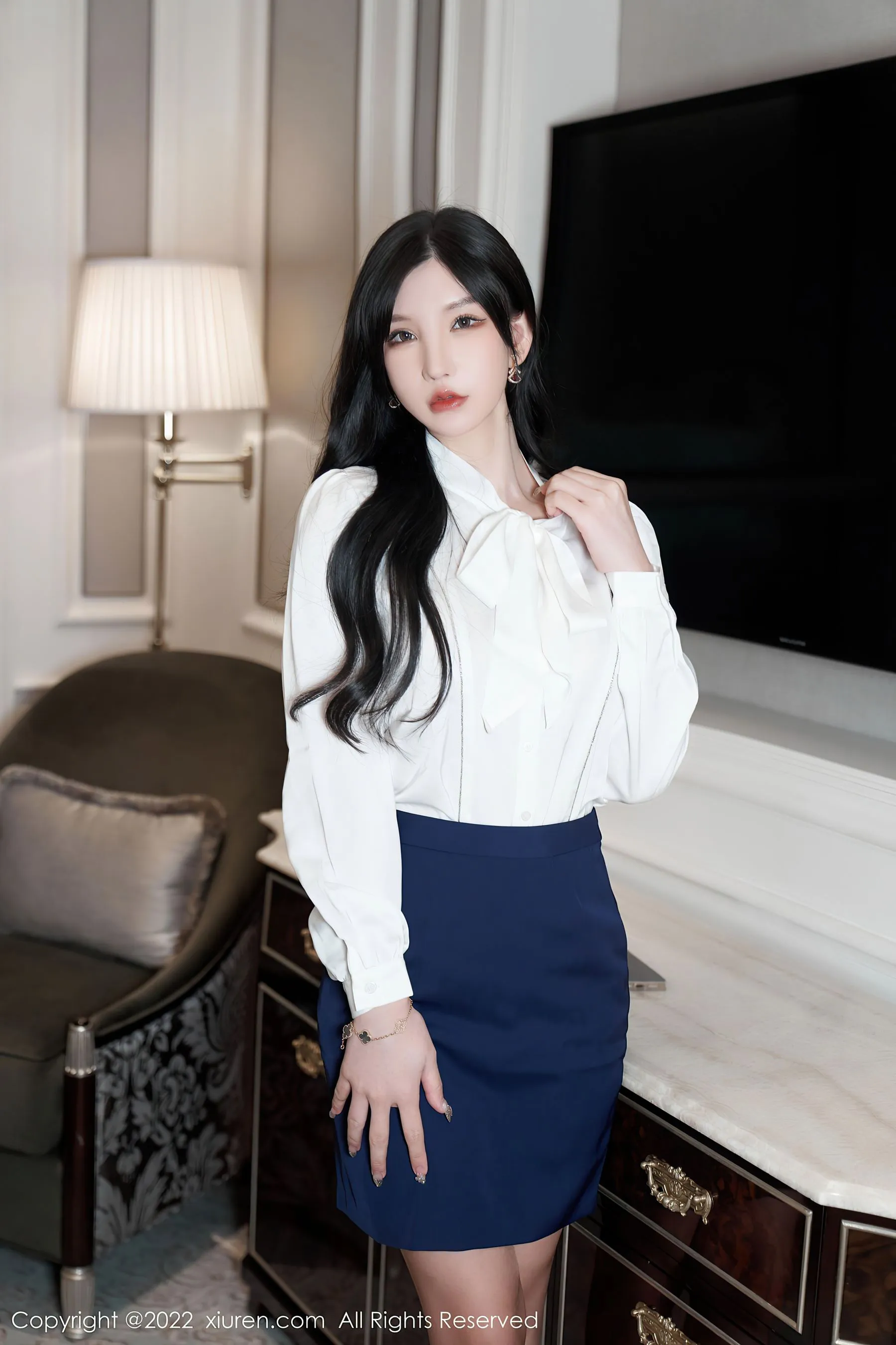 苗慄黎明模特美照 – 高貴魅力自然光實錄限量 - 85