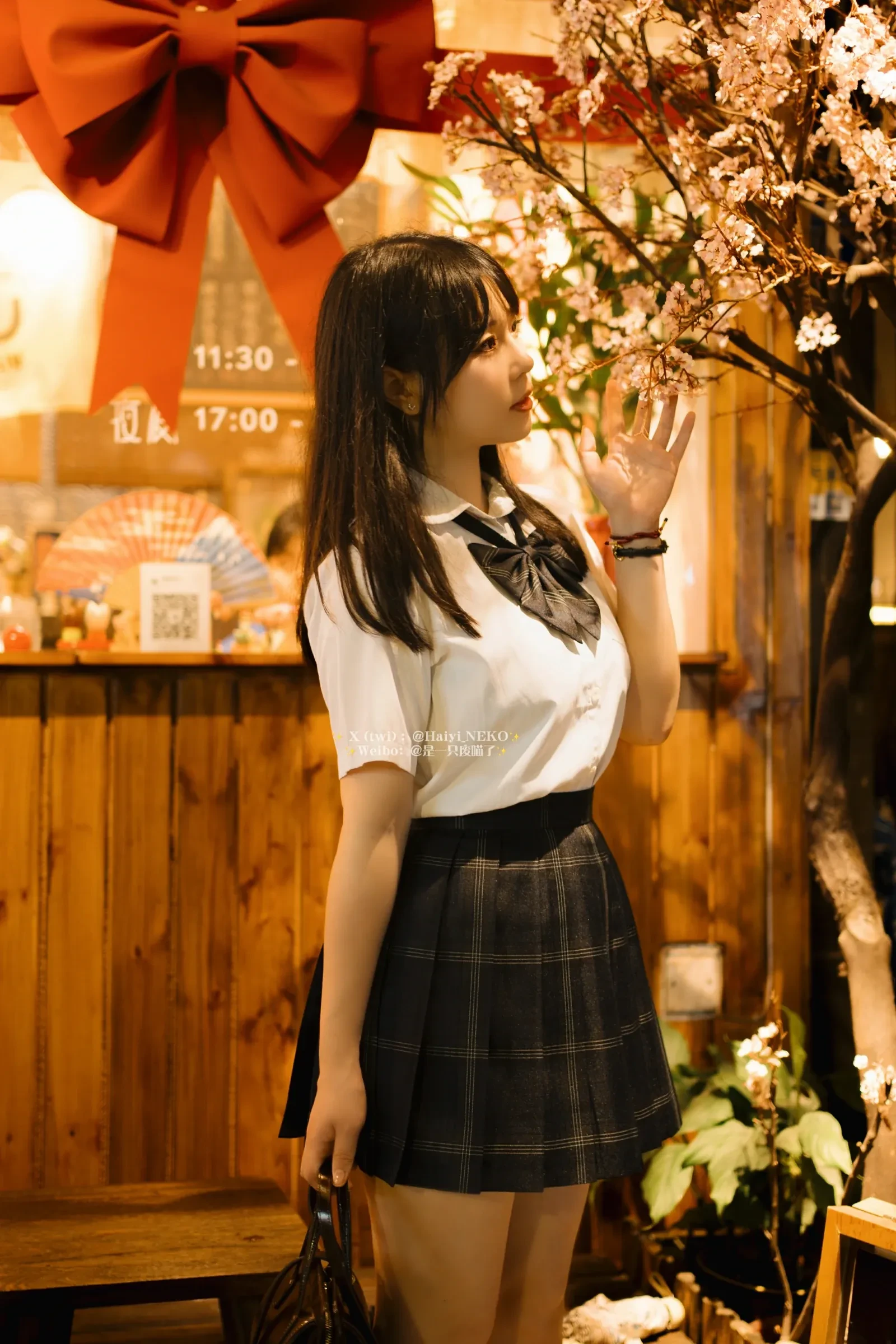空姐性感戶外寫真 – 夏季優雅風格展現獨家 - 44