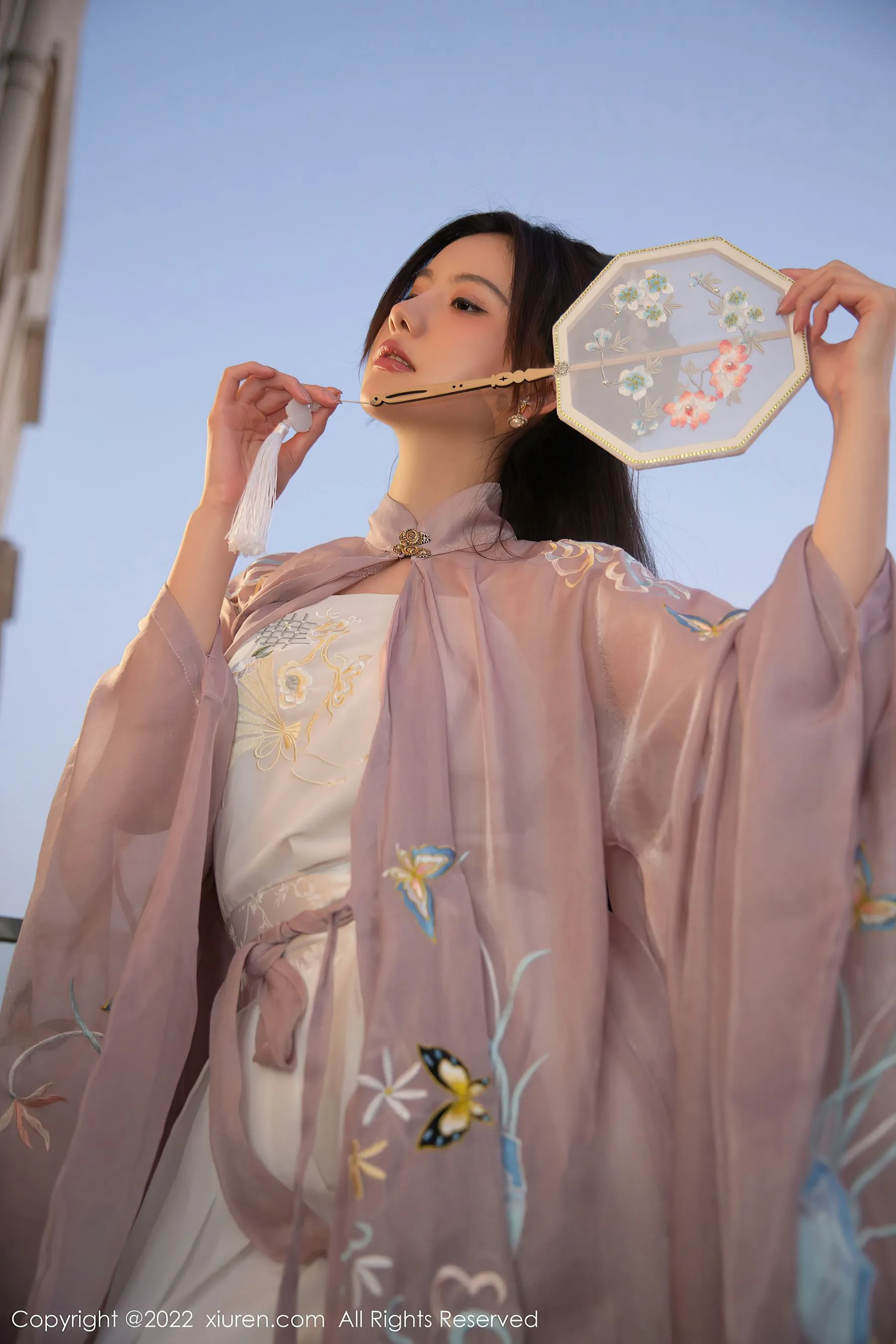 模特知性山景寫真 – 夏季優雅風格展現珍藏 - 33