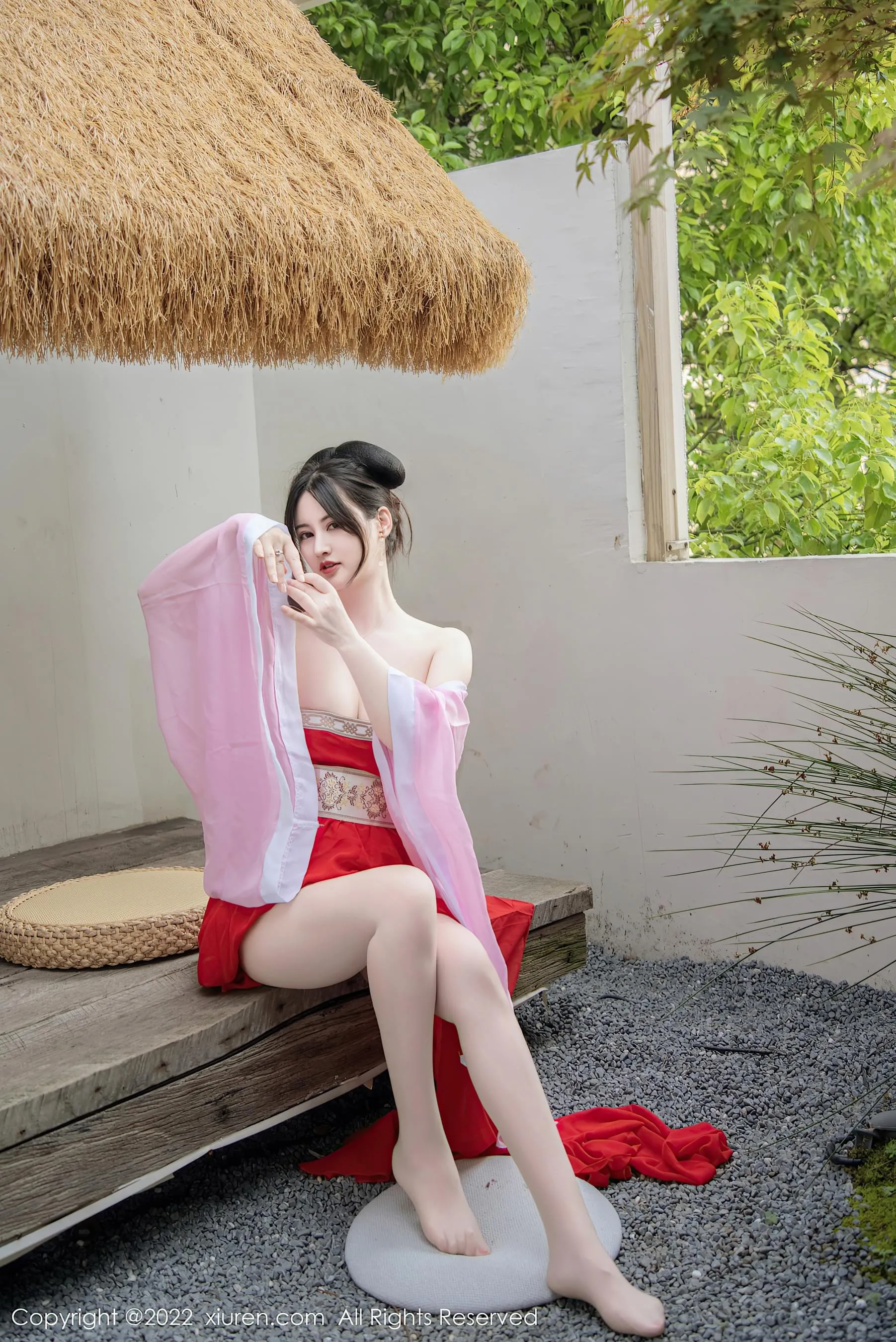 護士甜美室內寫真 – 春季俏皮風格展現限量 - 27