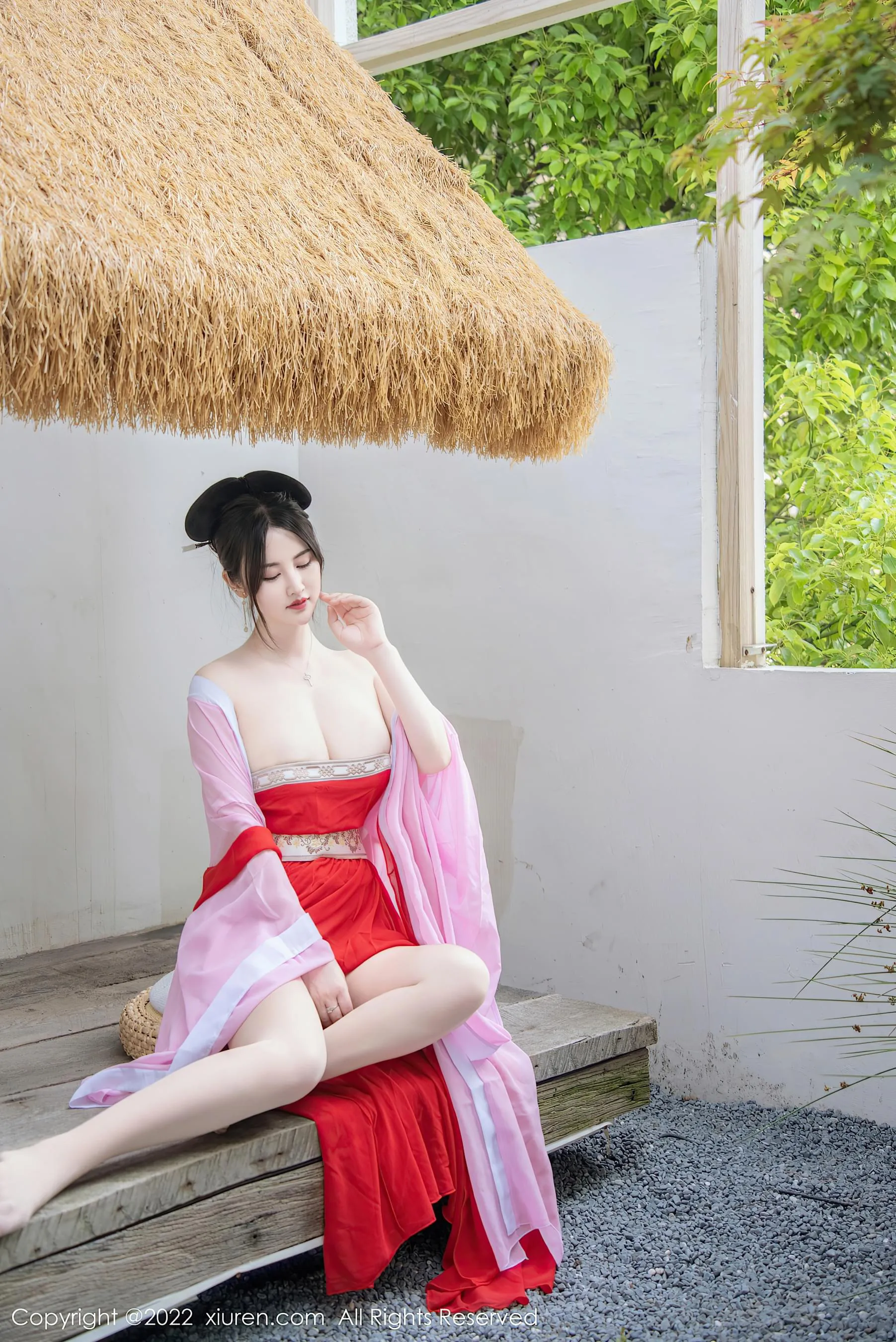 護士甜美室內寫真 – 春季俏皮風格展現限量 - 4