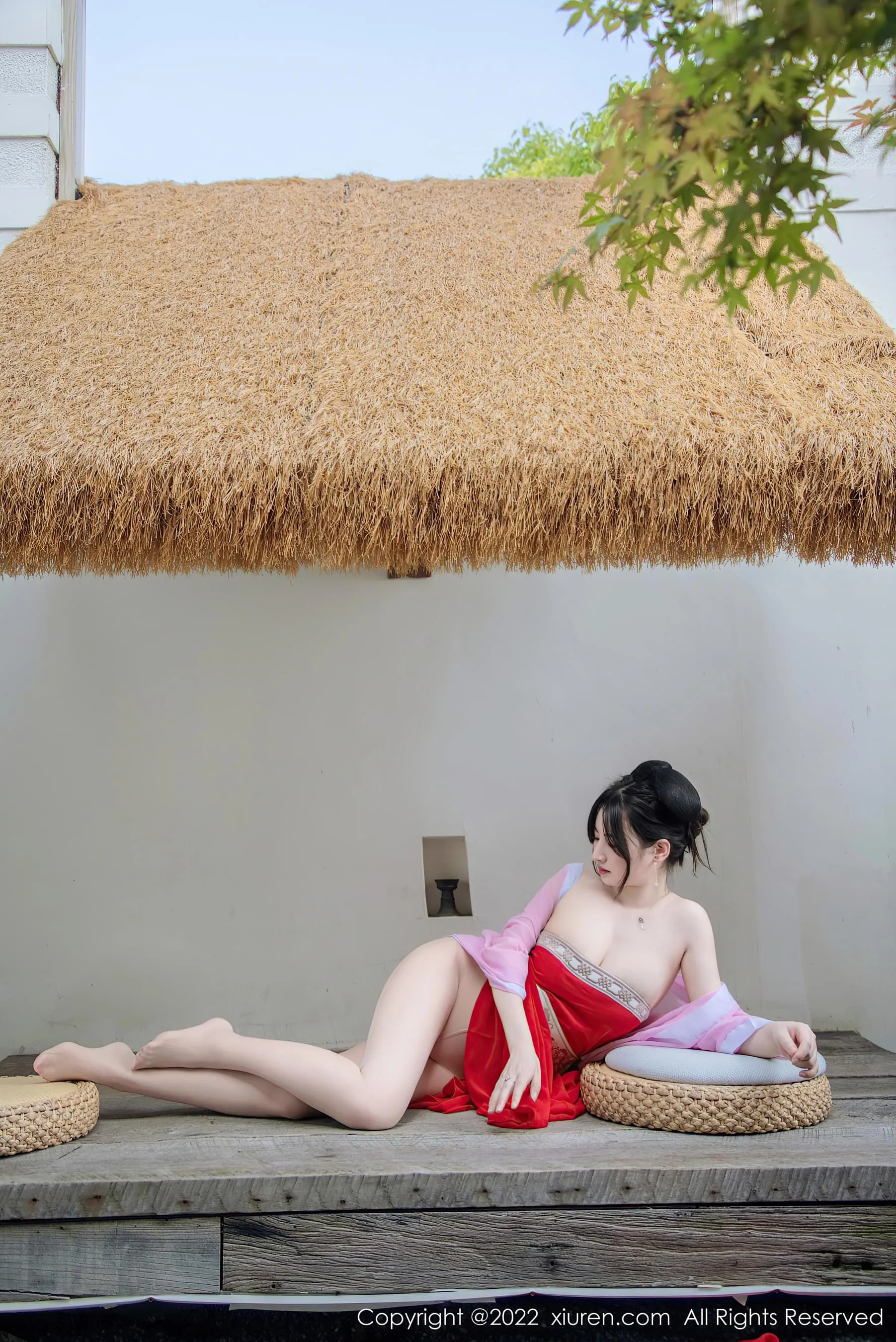 護士甜美室內寫真 – 春季俏皮風格展現限量 - 43