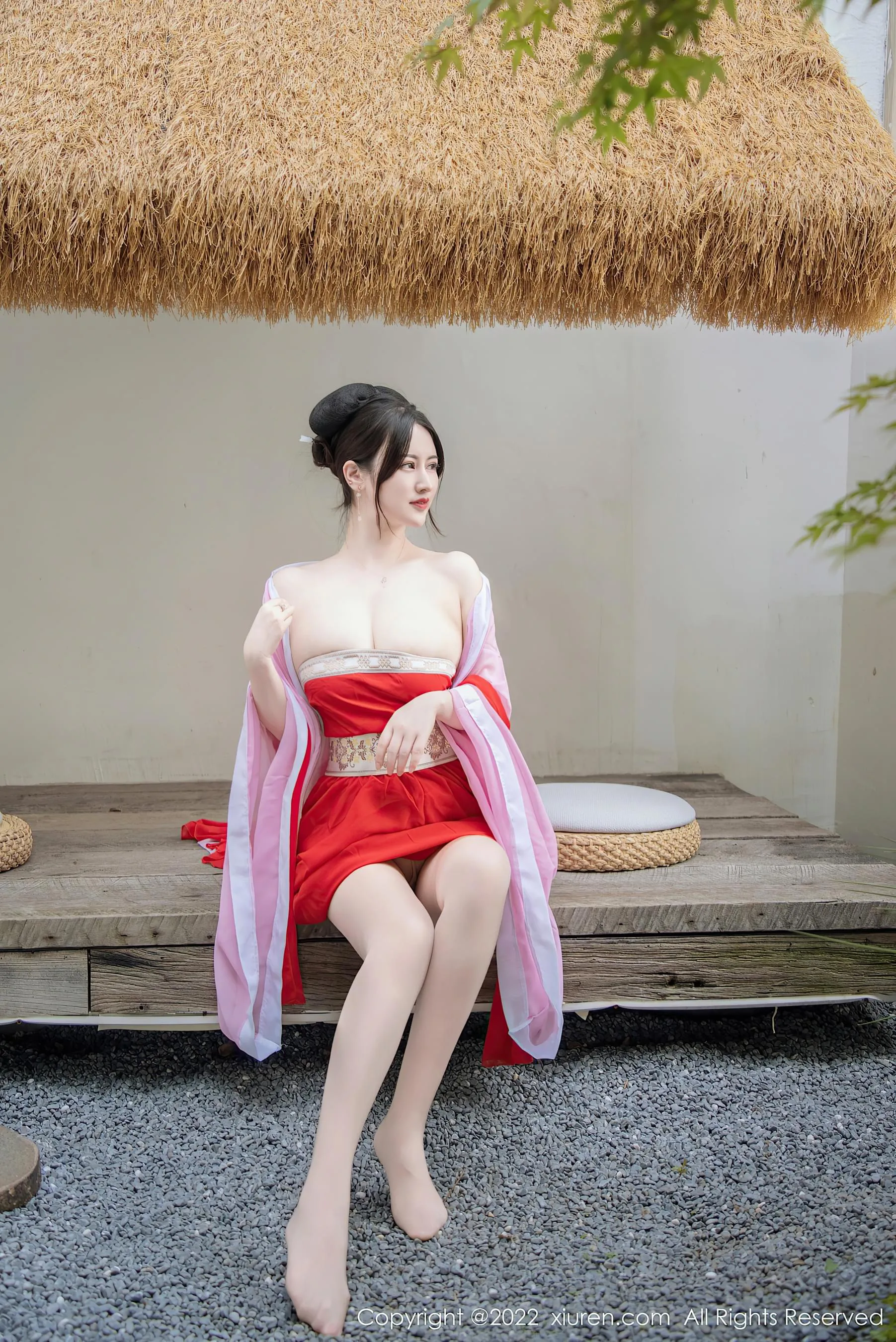 護士甜美室內寫真 – 春季俏皮風格展現限量 - 47