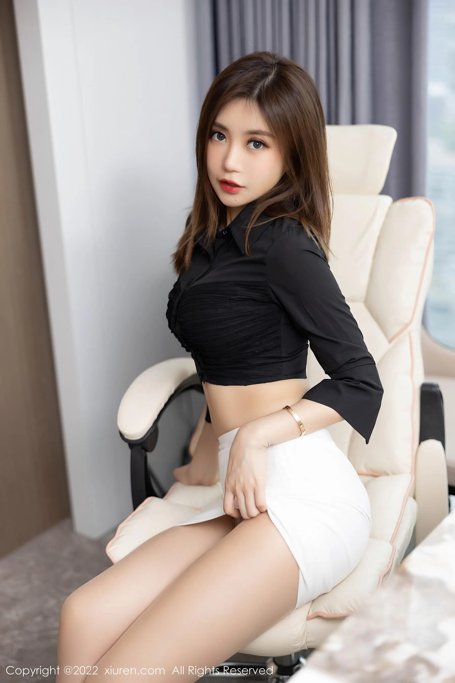 俏皮時刻模特自然光寫真 – 雨季優雅風採再現珍藏 - 55
