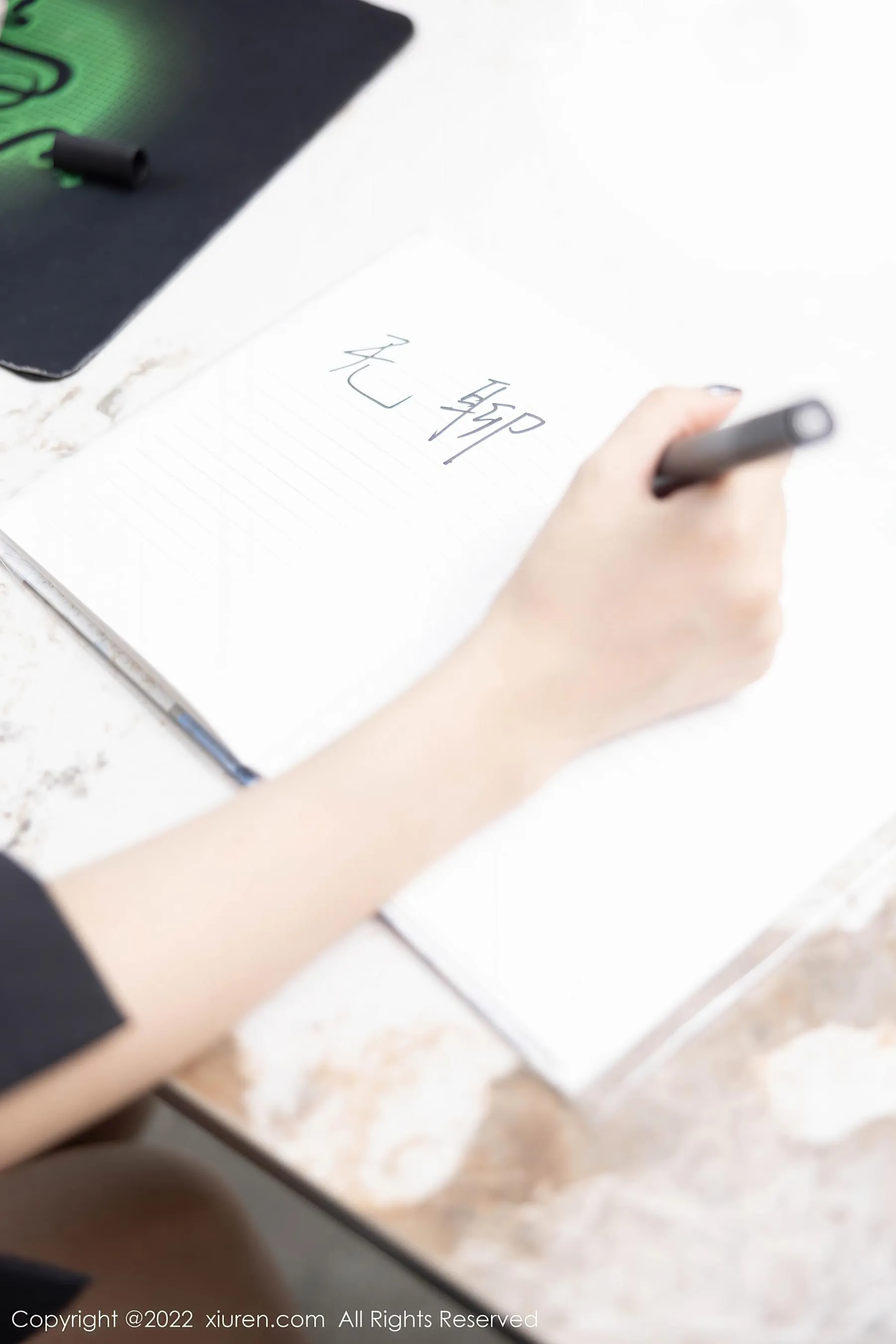 俏皮時刻模特自然光寫真 – 雨季優雅風採再現珍藏 - 60