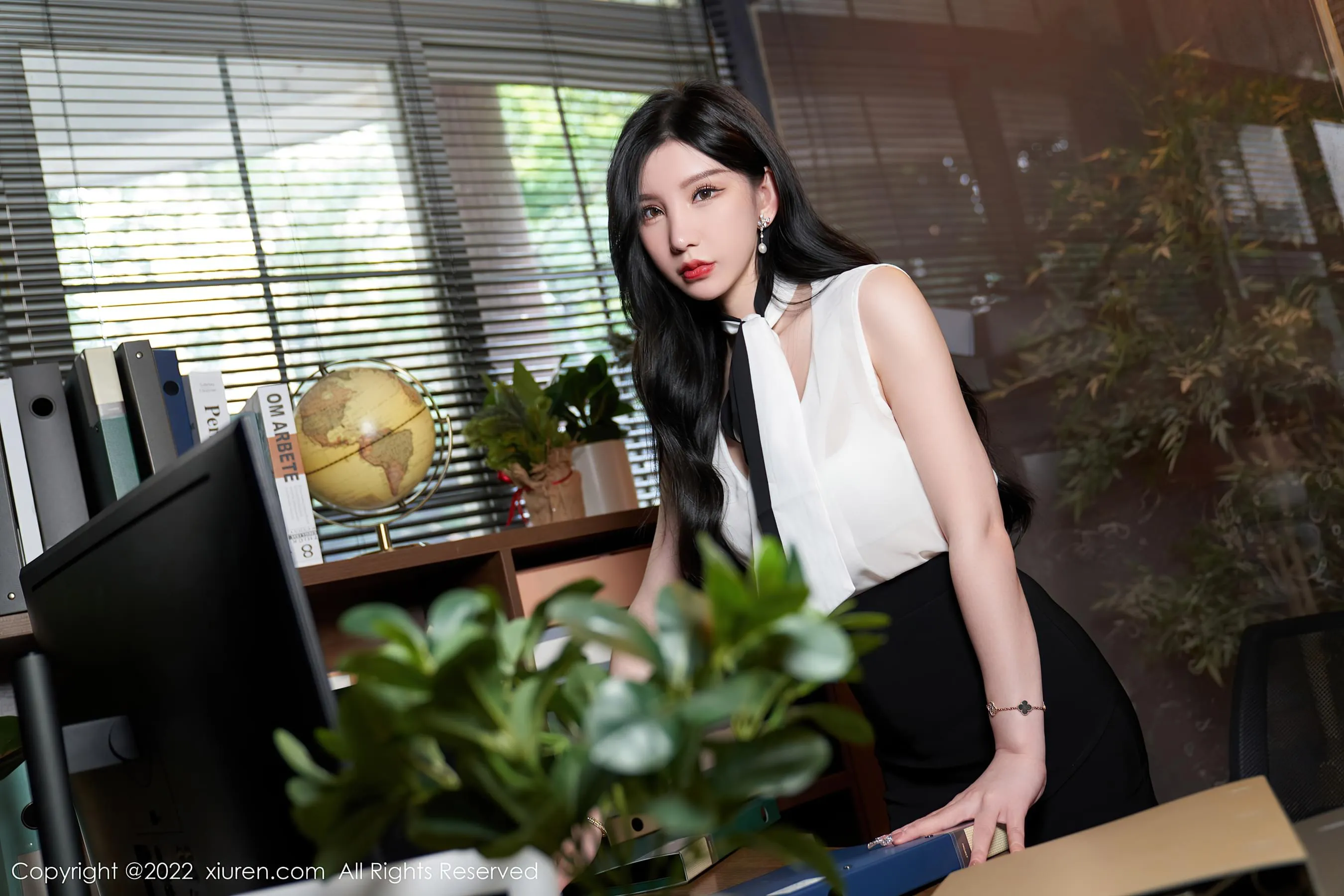 新北正午主播美照 – 高貴魅力攝影棚實錄精選 - 36