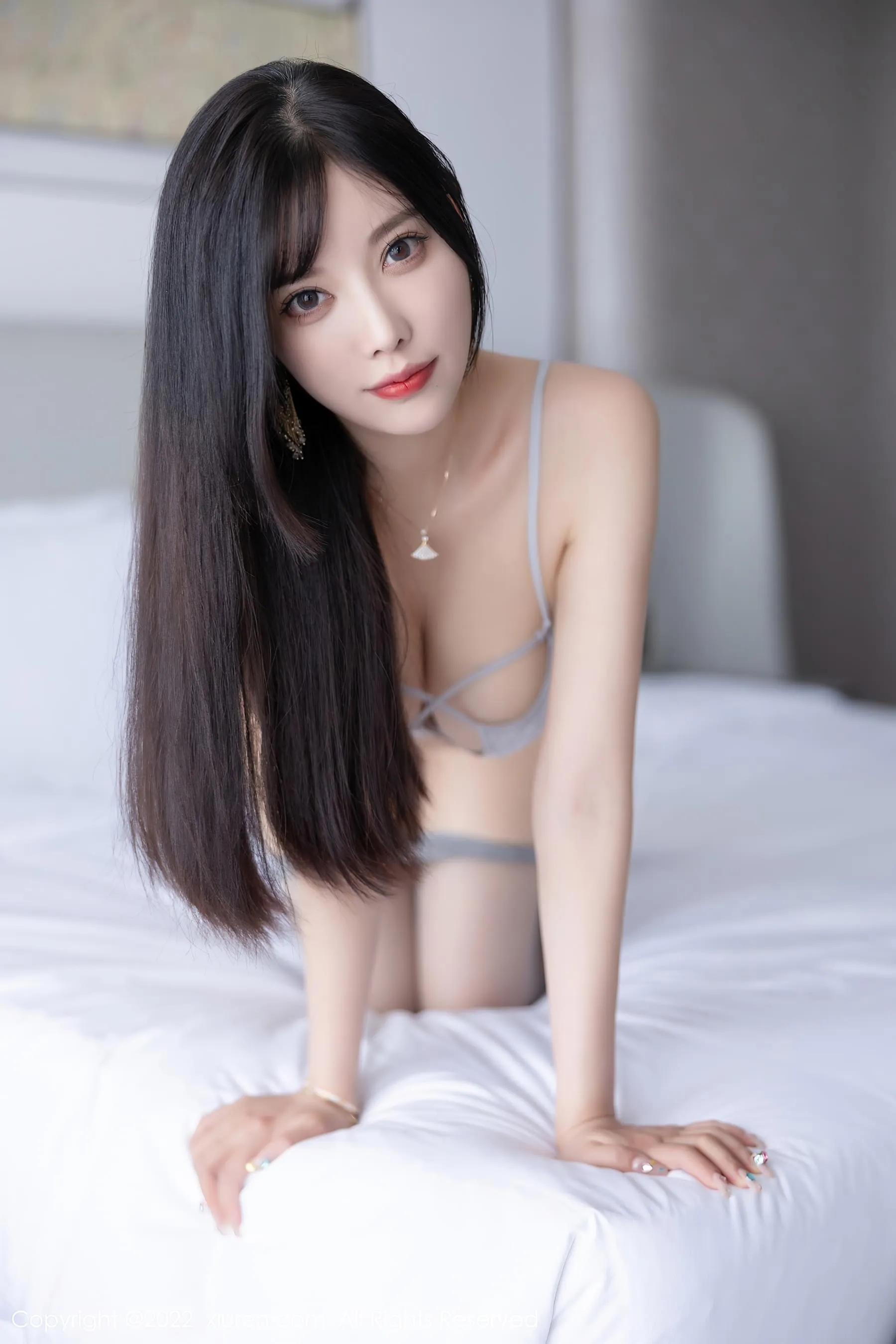 優雅時刻空姐山景寫真 – 櫻花季性感風採再現獨家 - 11
