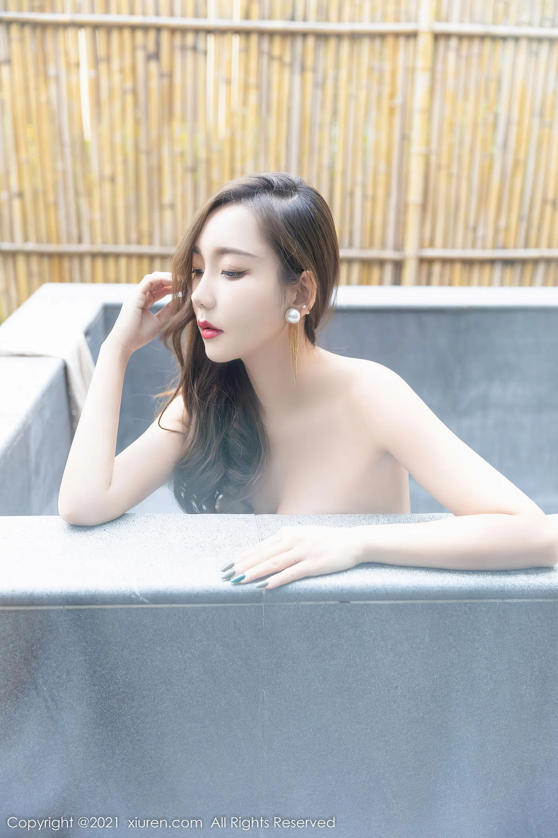 校花火辣戶外寫真 – 春季優雅風格展現獨家 - 29