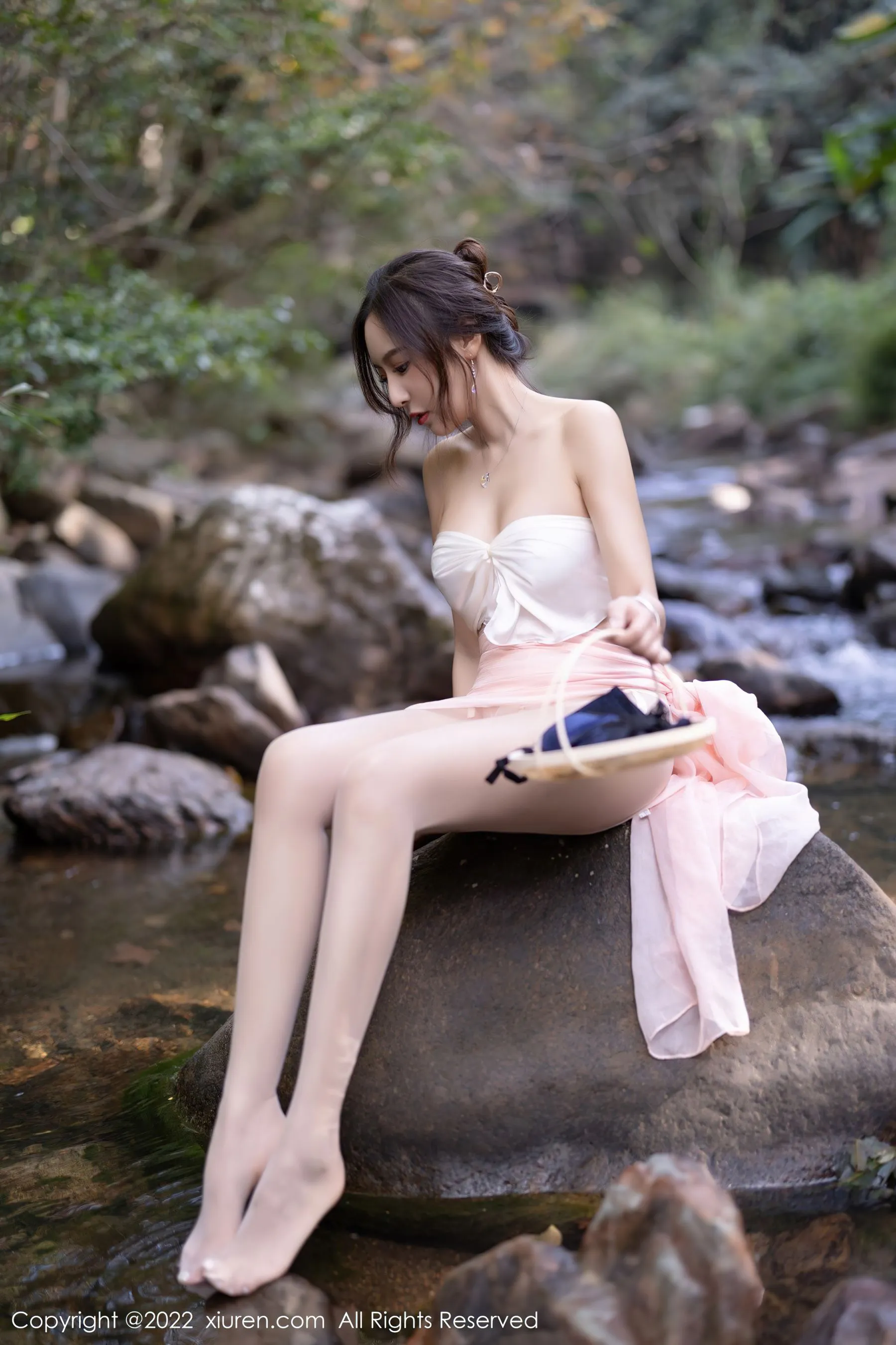 網紅活潑戶外寫真 – 雨季自信風格展現典藏 - 12