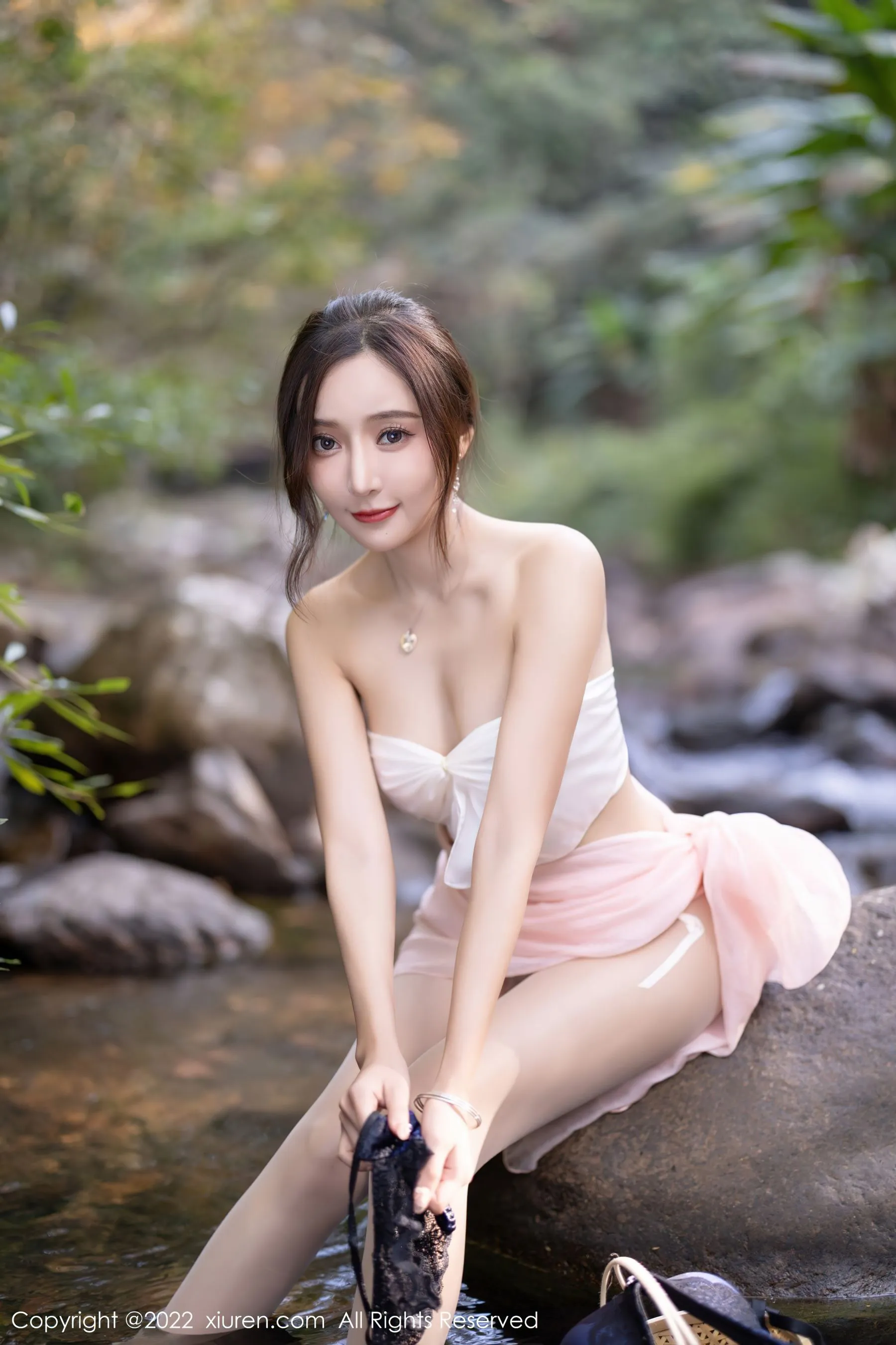 網紅活潑戶外寫真 – 雨季自信風格展現典藏 - 24