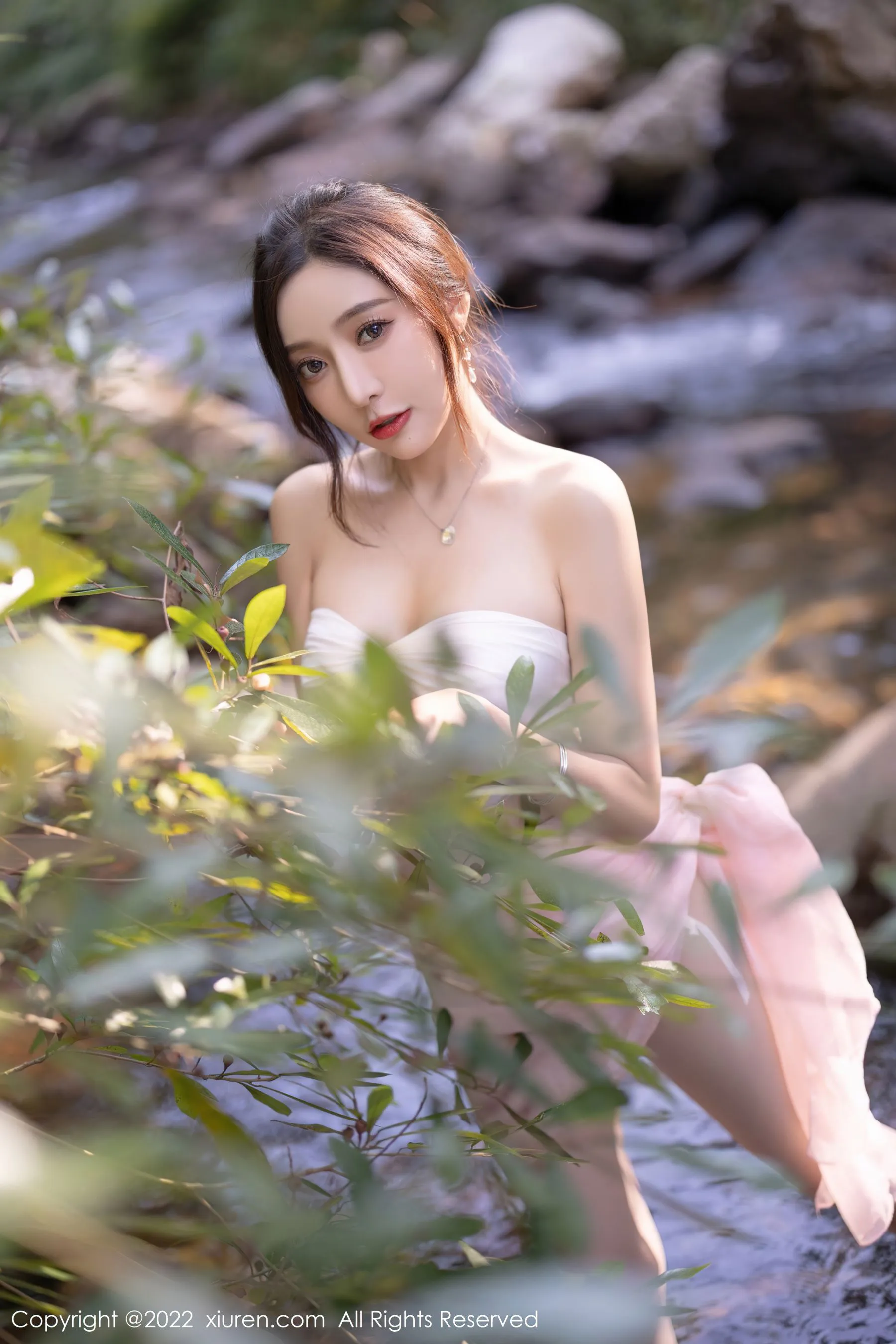 網紅活潑戶外寫真 – 雨季自信風格展現典藏 - 36