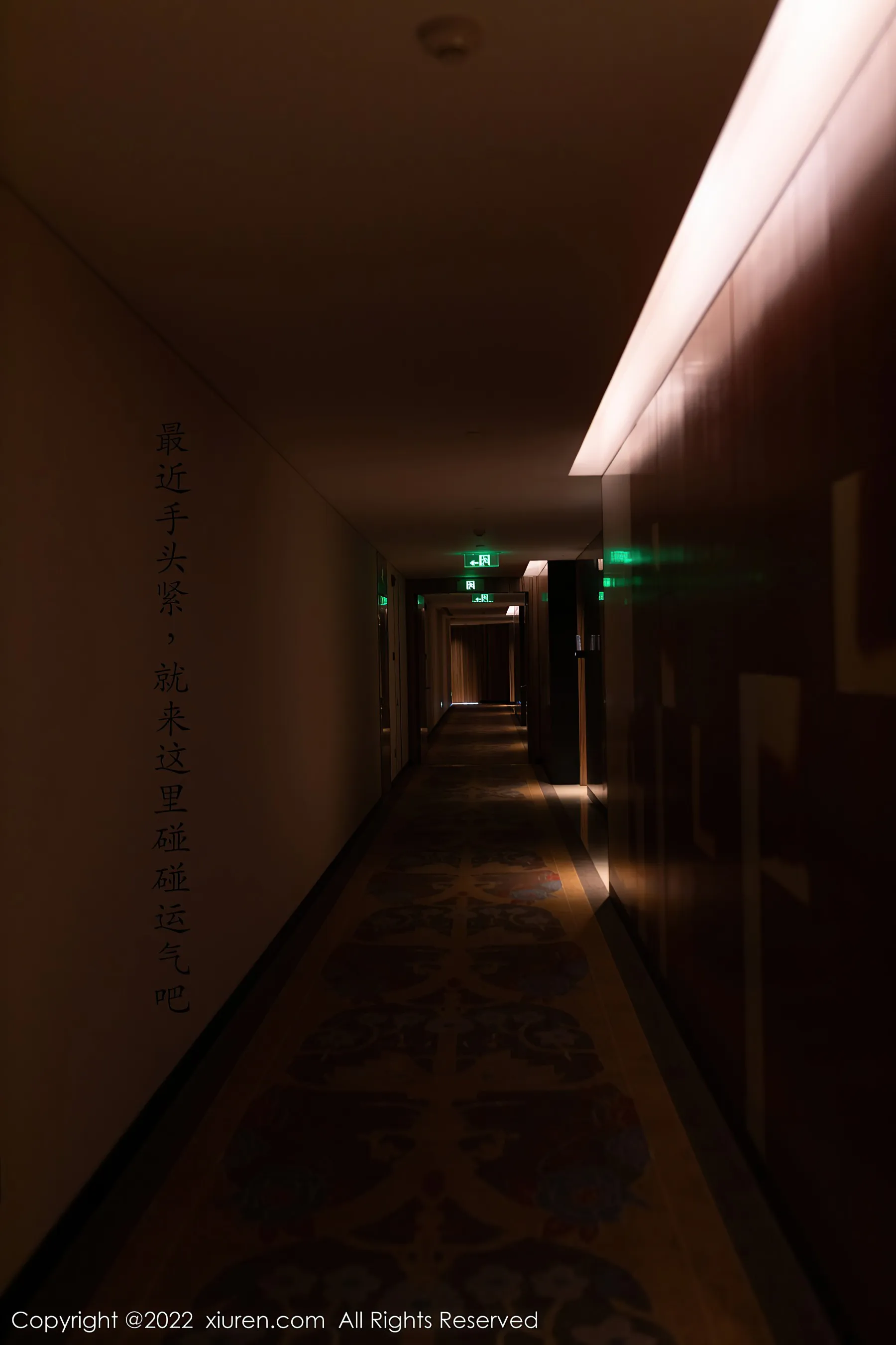 自信時刻模特夜景寫真 – 夏日清純風採再現精選 - 56